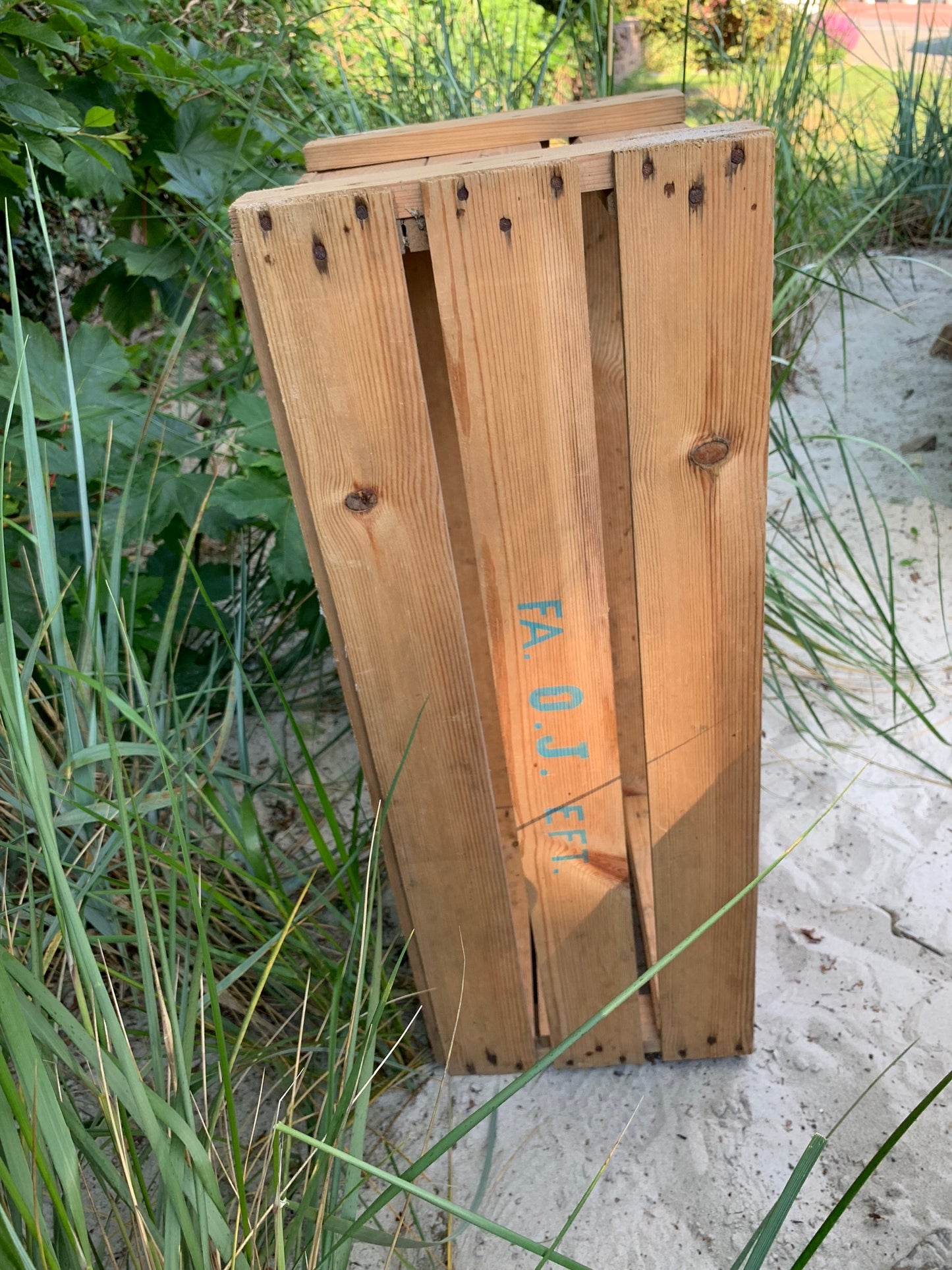 Obstkiste aus Holz mit schönem Schriftzug