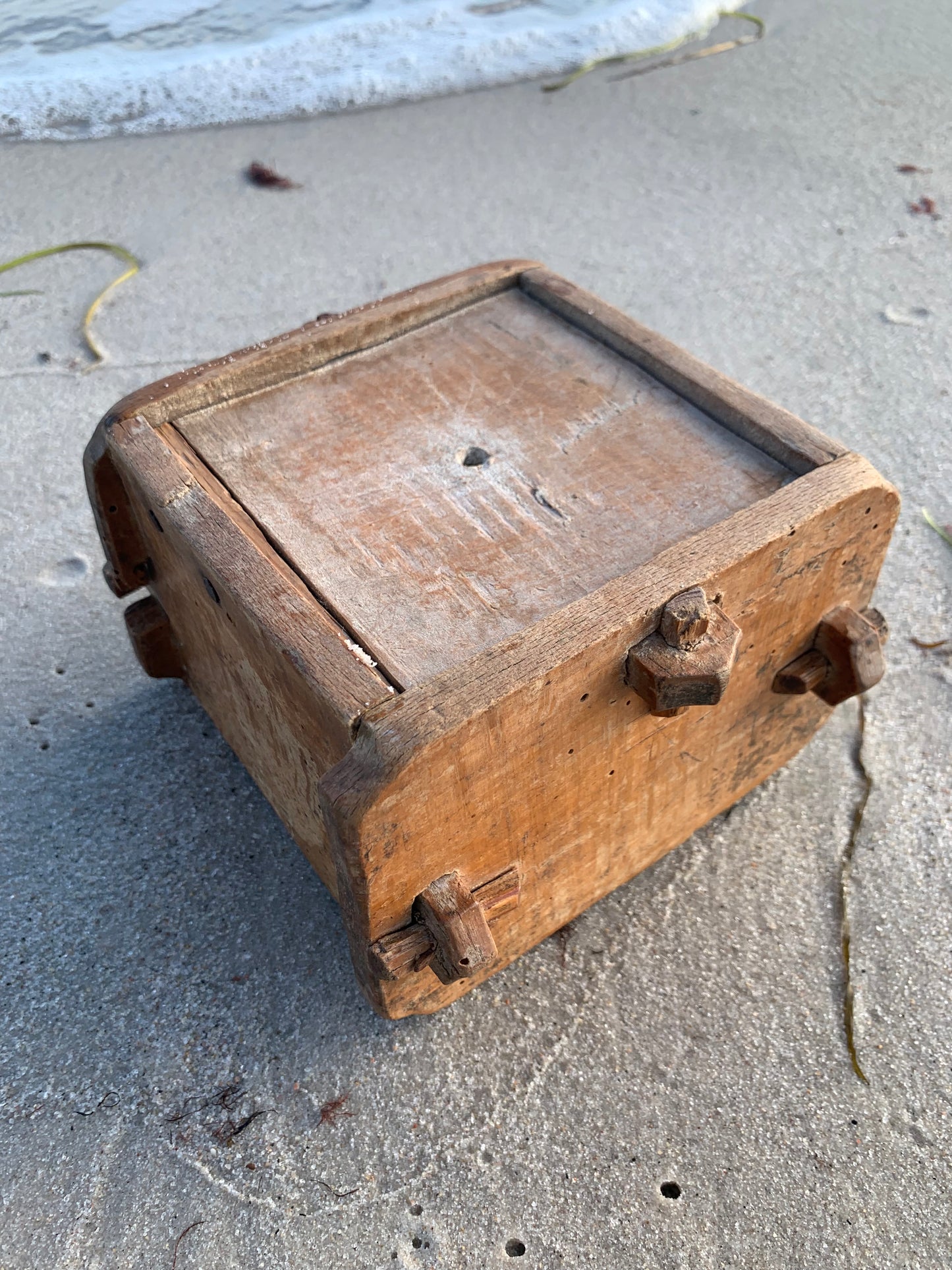 Käseform aus Holz