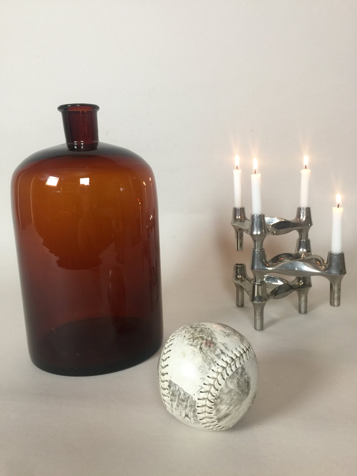 Schöne, alte und große Apothekerflasche