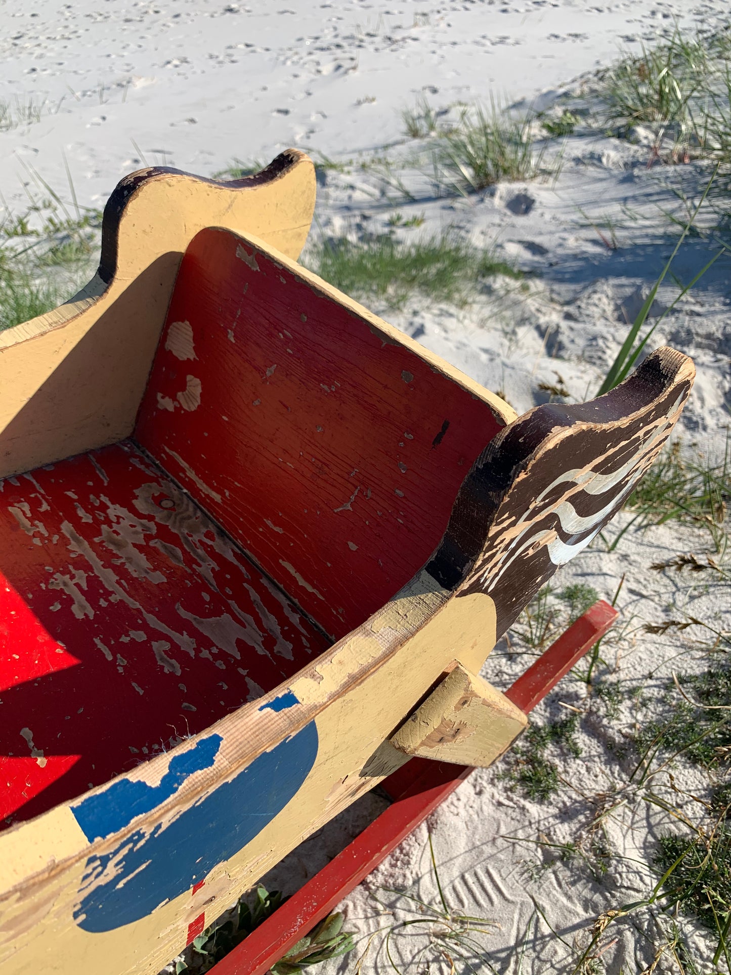 Altes Schaukelpferd mit viel schöner Patina