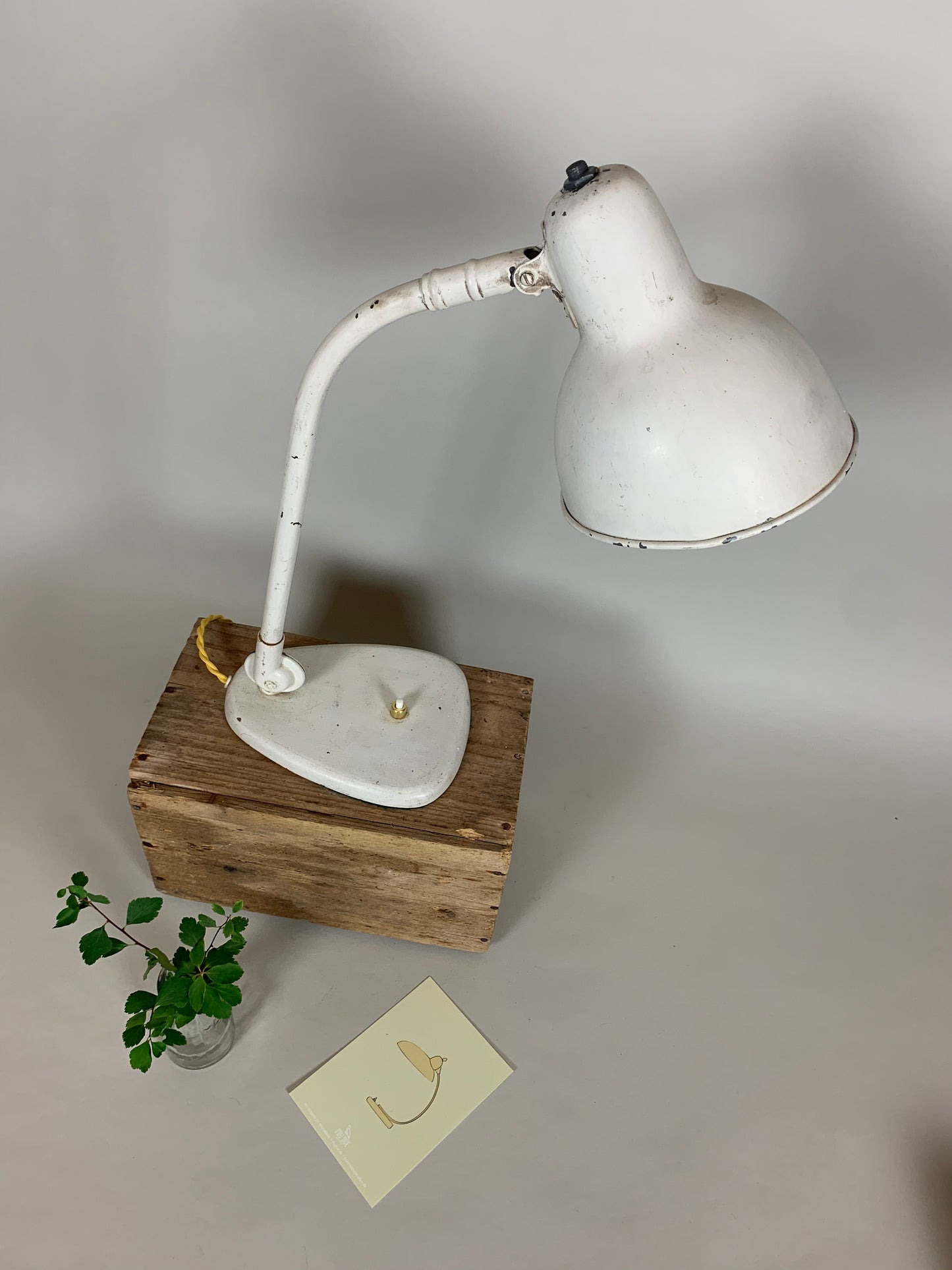 Schöne Vintage Lampe, die Vilhelm Lauritzen zugeschrieben wird