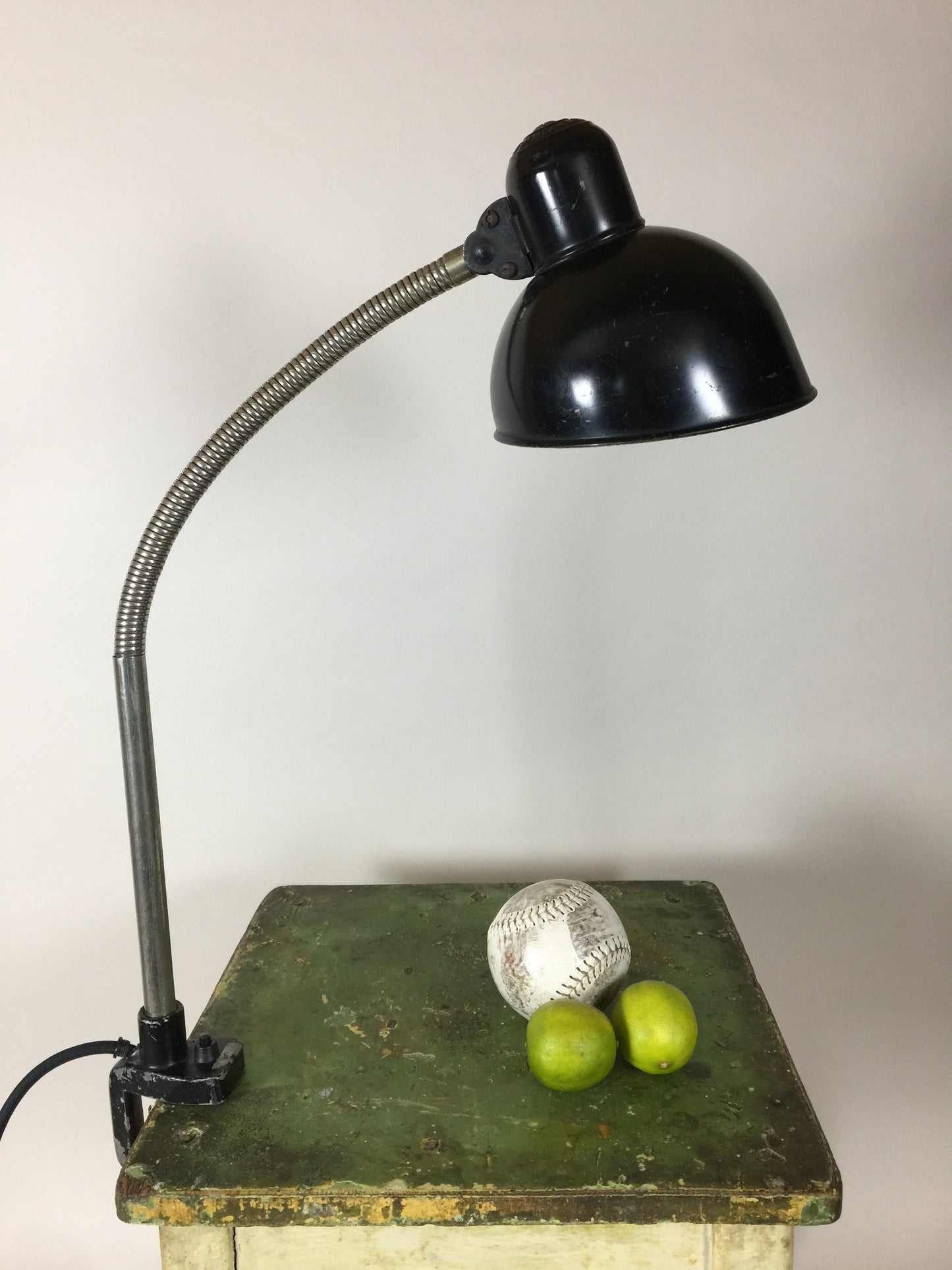 Schönes Kaiser Idell Modell 6739