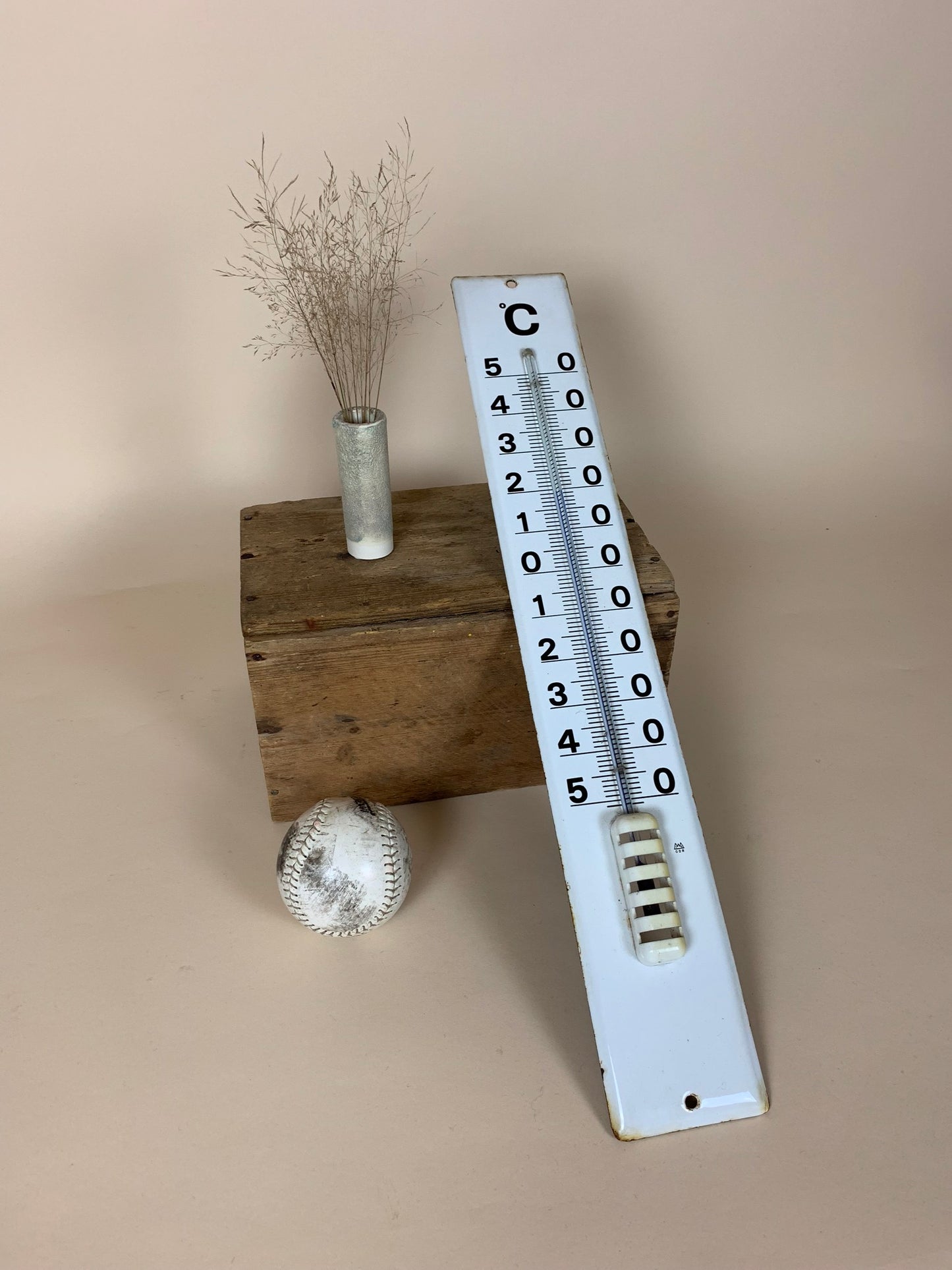 Schönes altes Emaille-Thermometer