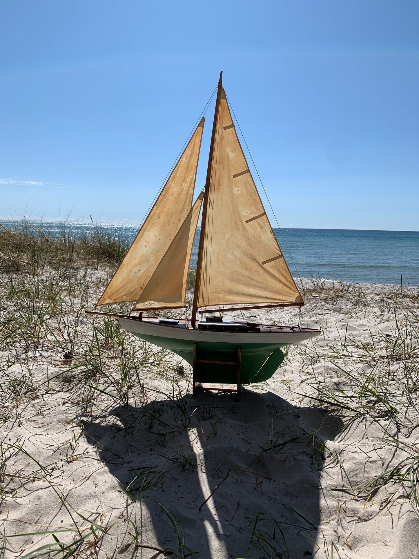 Modellschiff aus Holz
