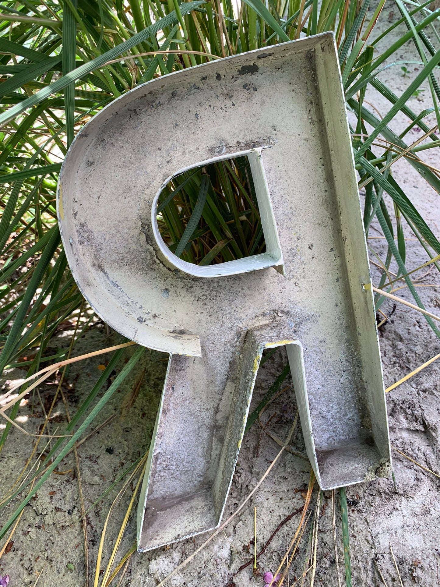 Buchstabe R