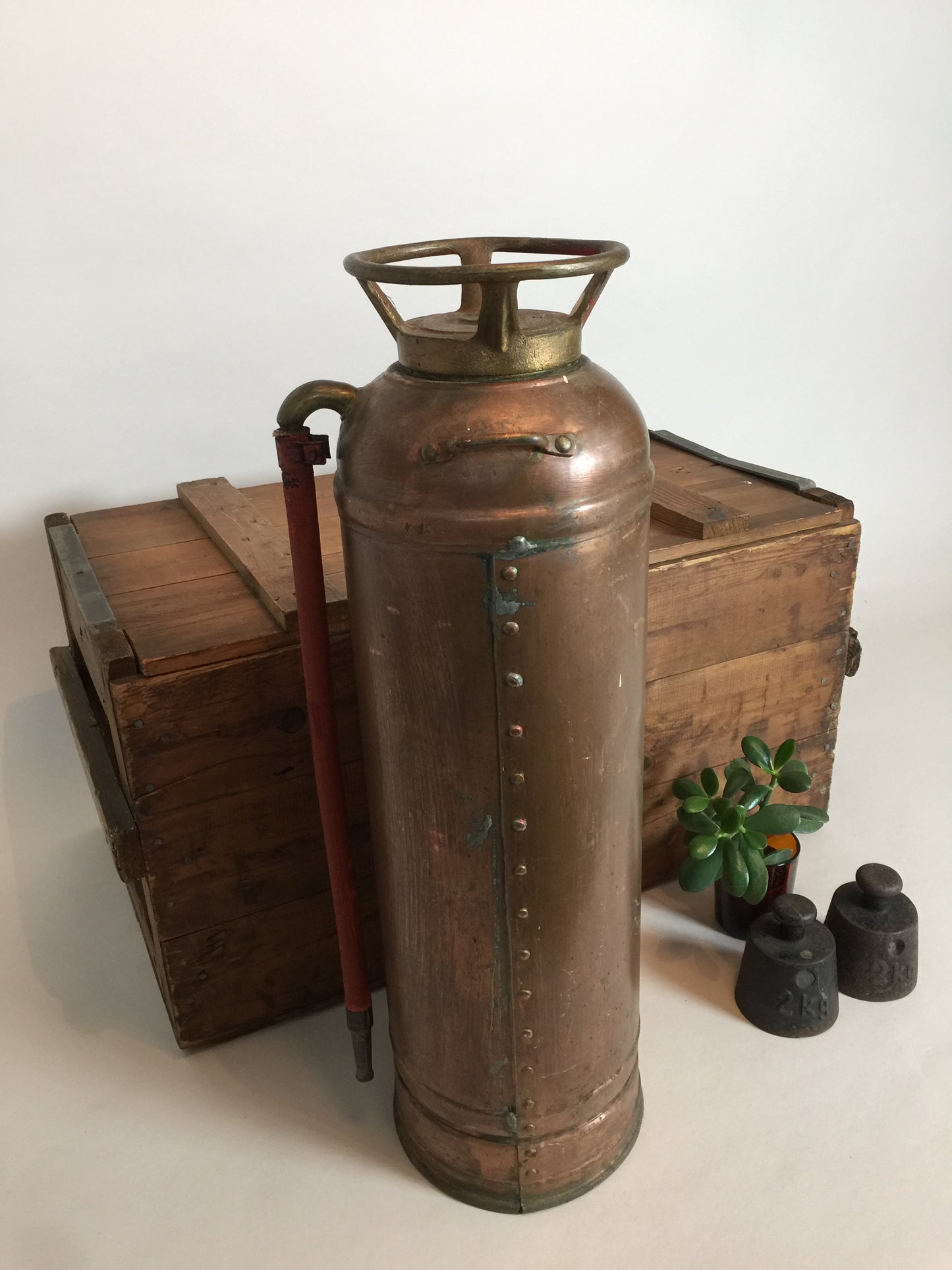Dekorativer Feuerlöscher aus Kupfer