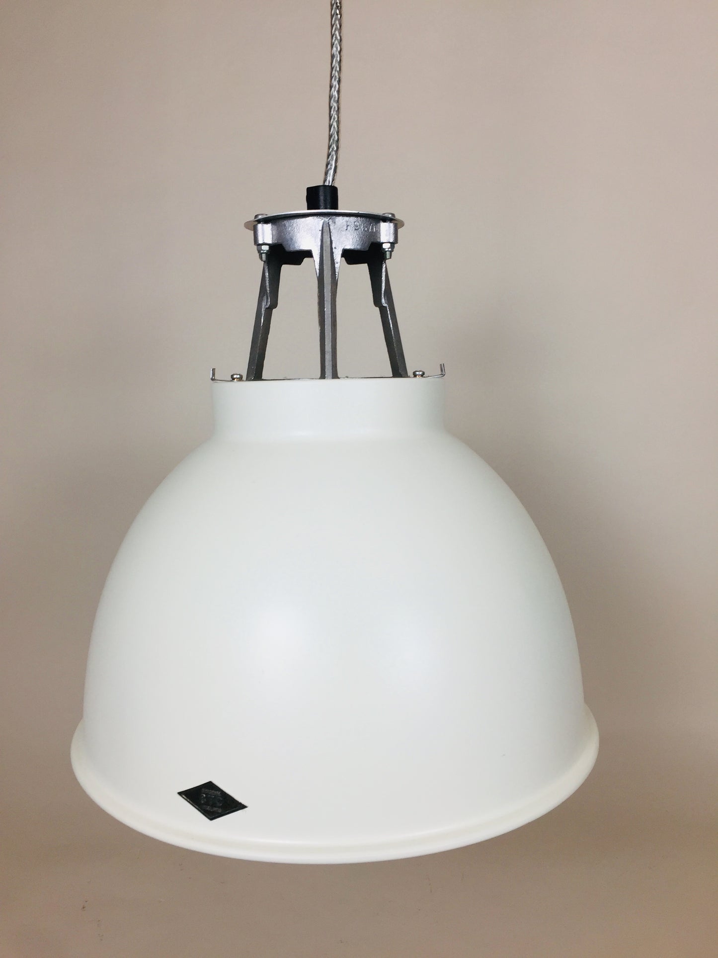 BTC-Lampe weiß mit Gold - Titan