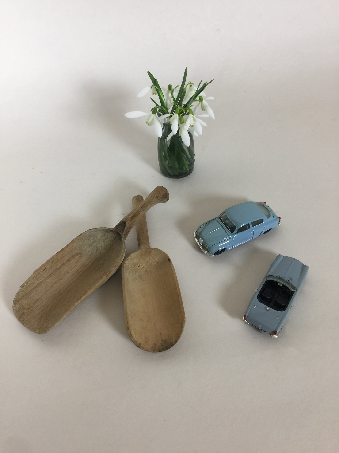 Zwei kleine Holzlöffel (der Preis gilt für zwei Stück)