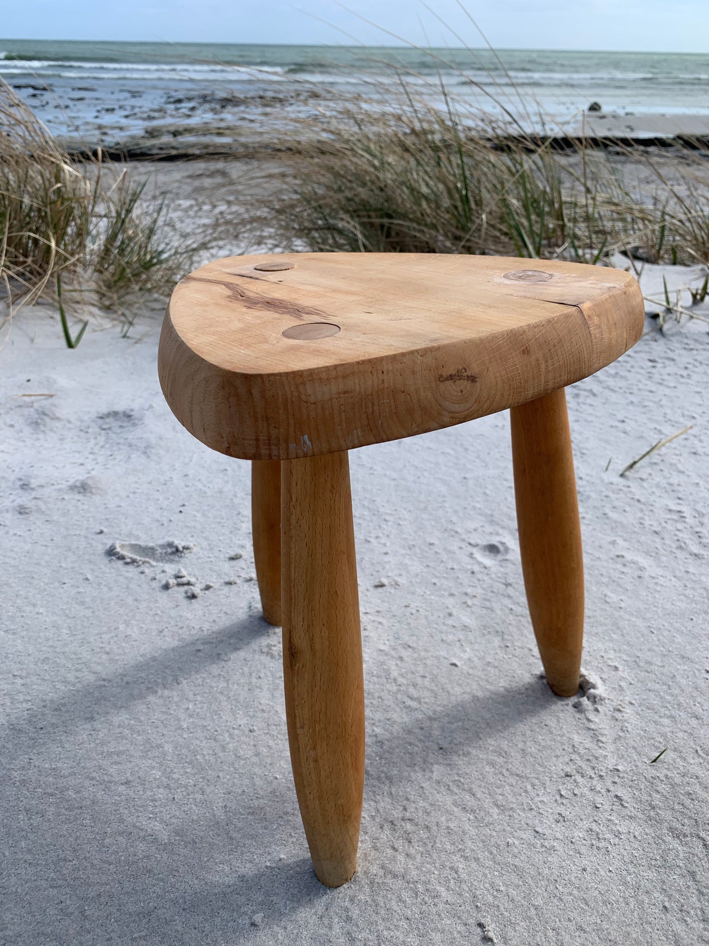 Kleiner Hocker aus Holz