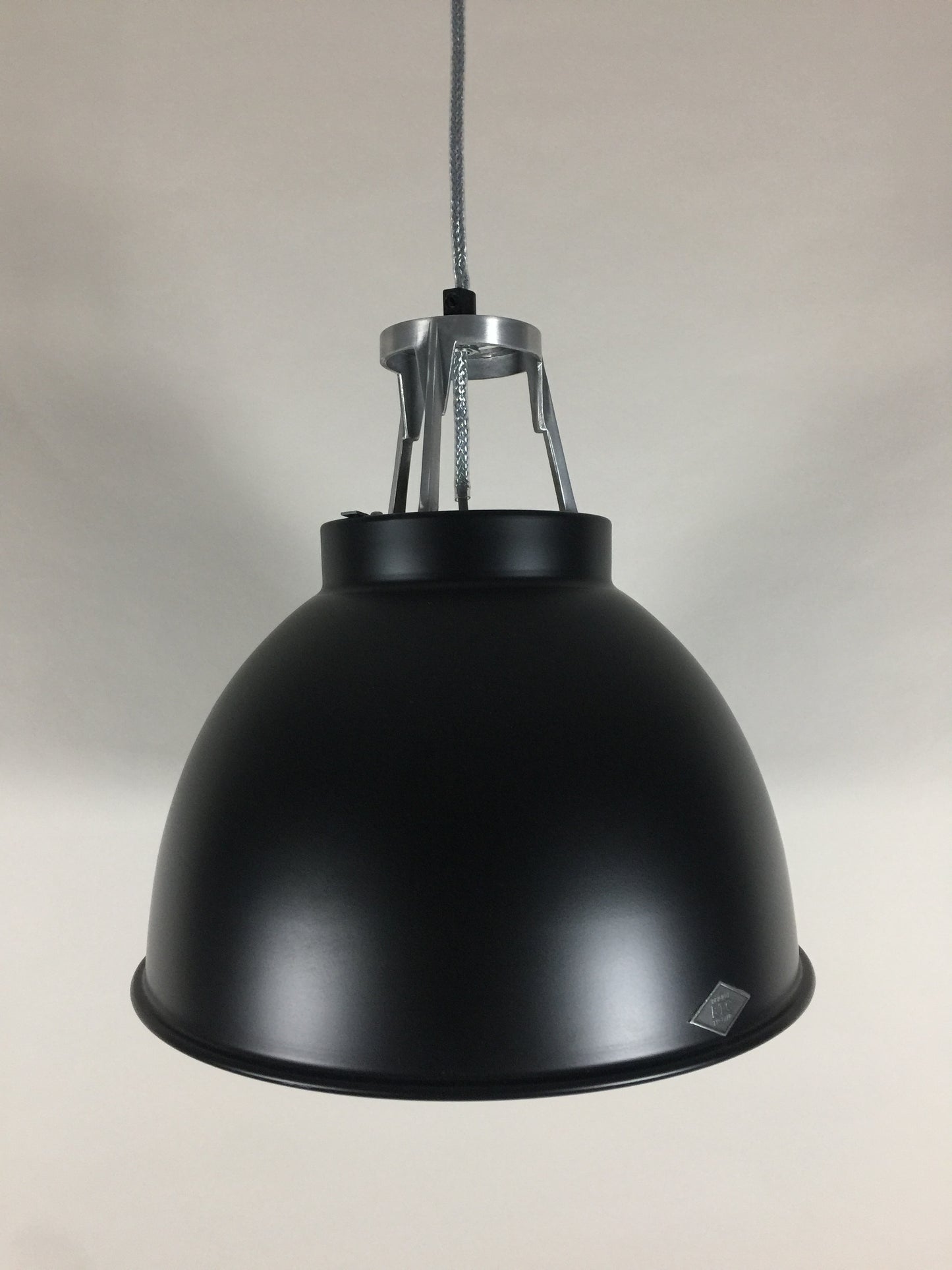 Original BTC Lampe - Titan in Schwarz