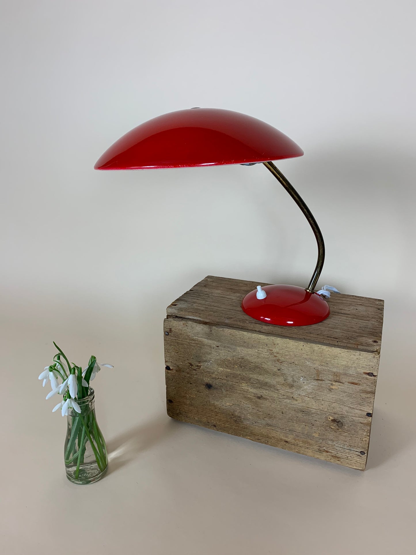 Schöne rote Christian Dell Tischlampe