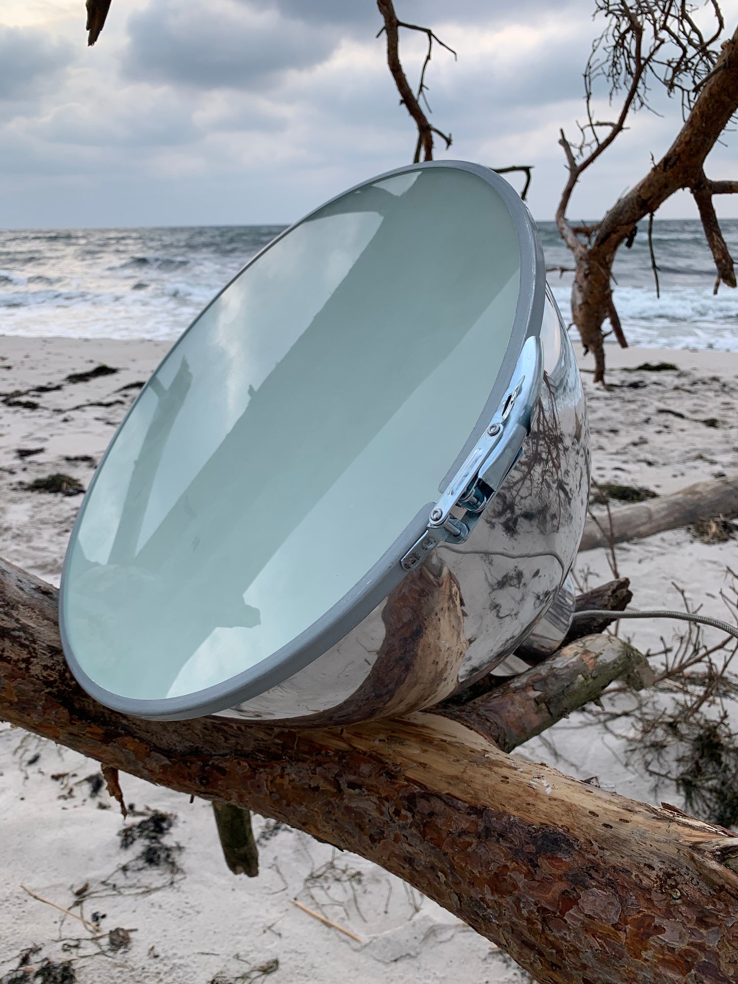 BTC Giant - Stahl mit Milchglas