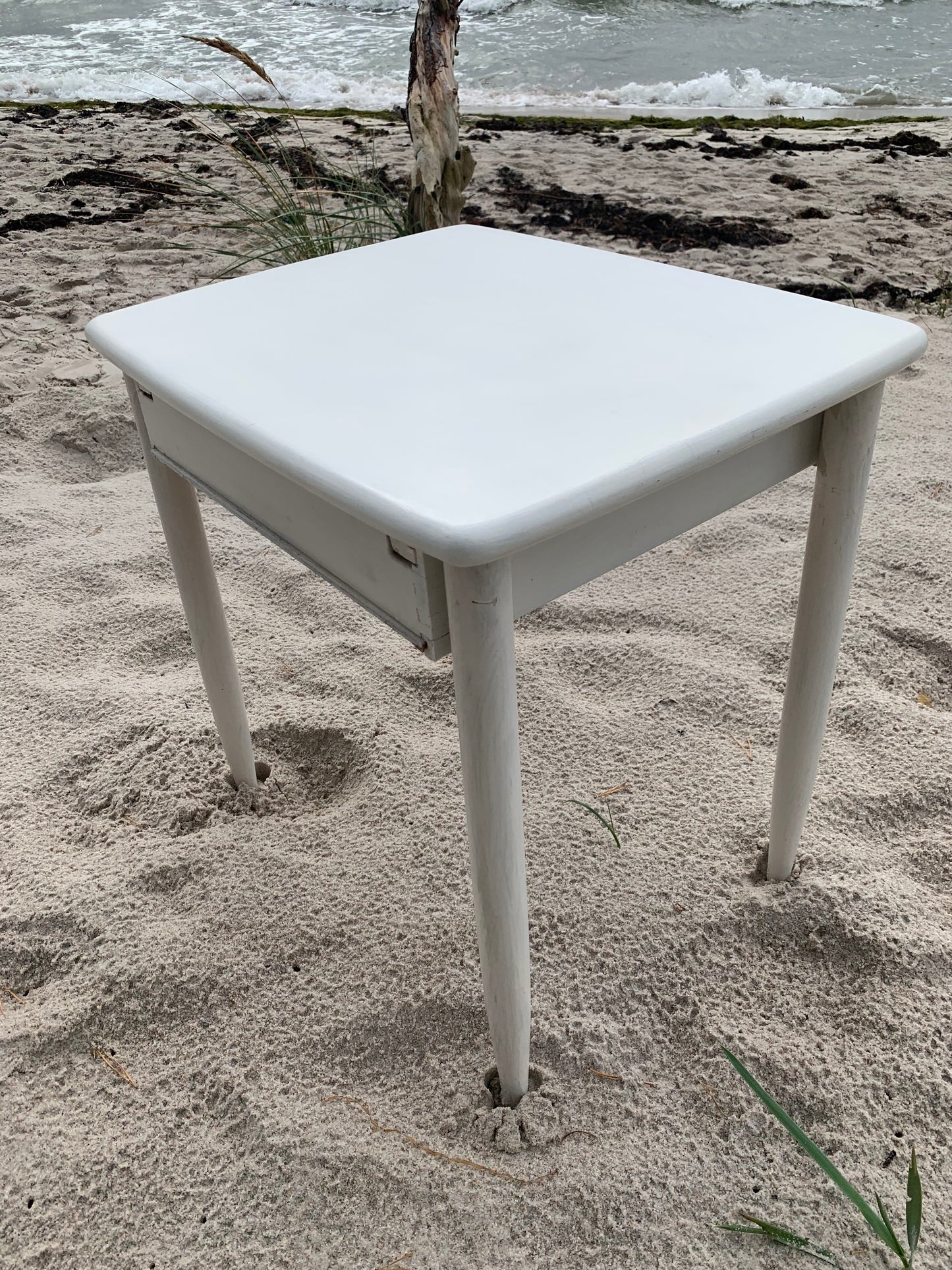 Kindertisch mit Schublade
