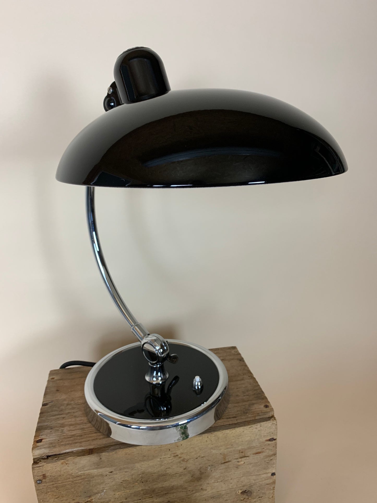 Kaiser Idell Modell 6631 - Schwarz