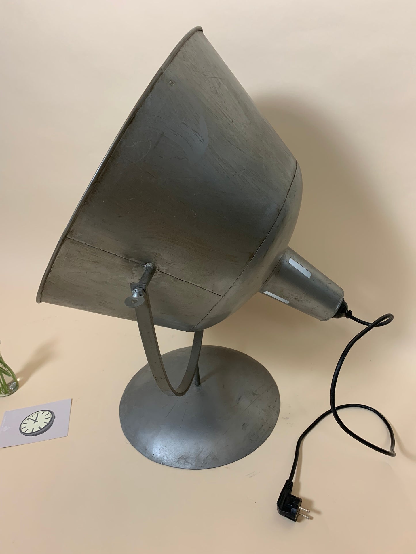 Große industrielle Stehlampe