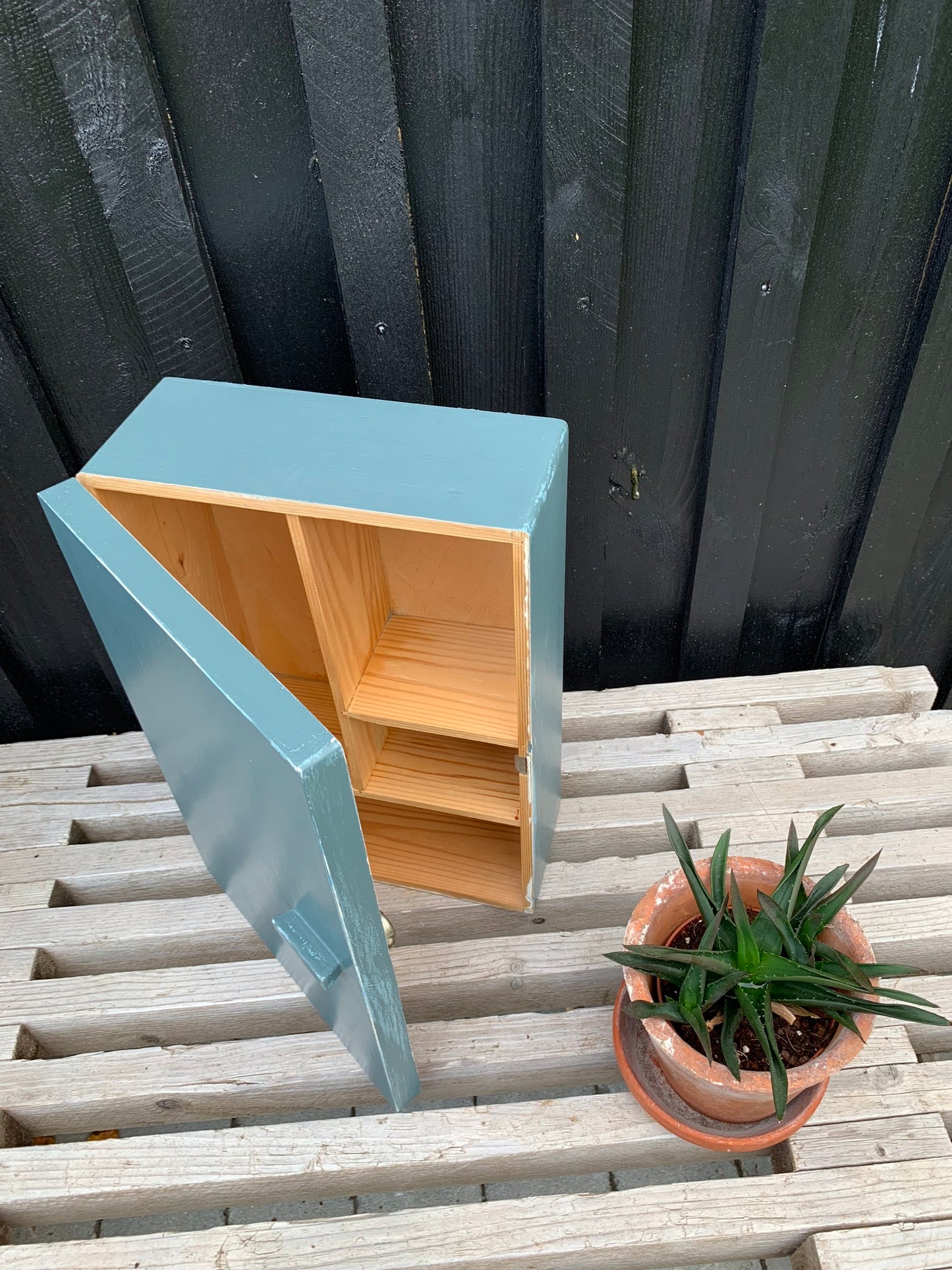 Medizinschrank