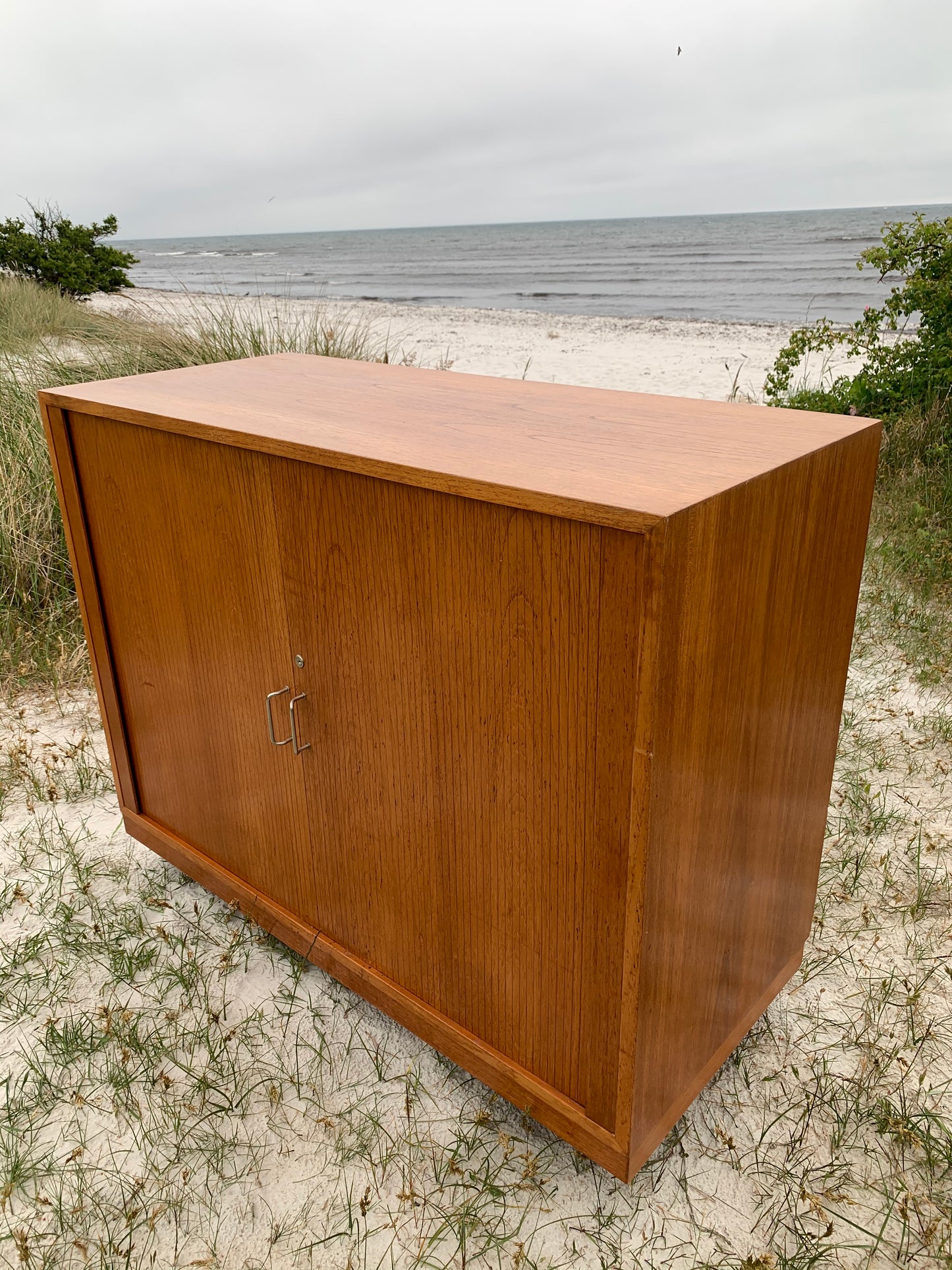 Aktenschrank mit Rollläden