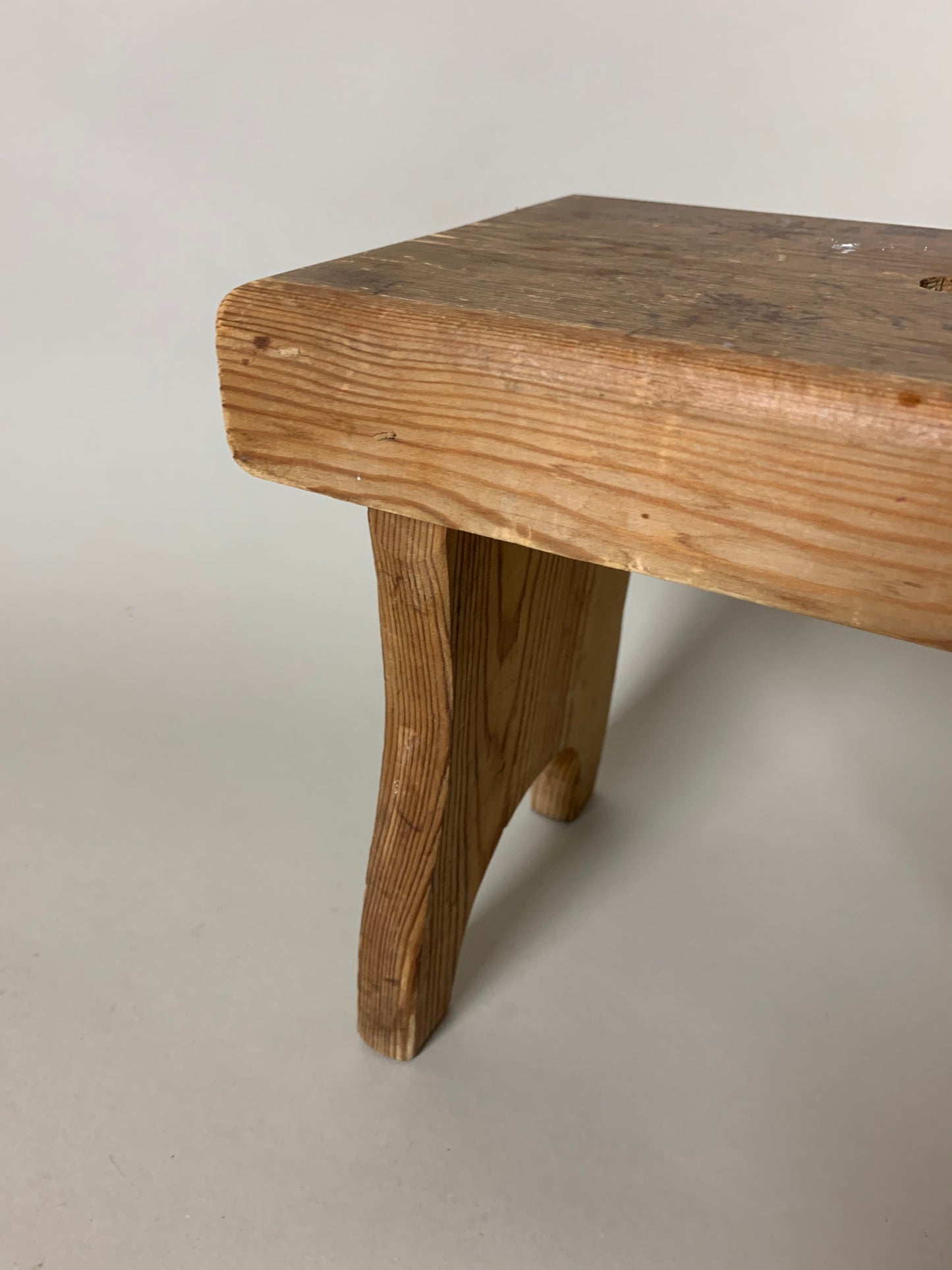 Hocker aus Holz