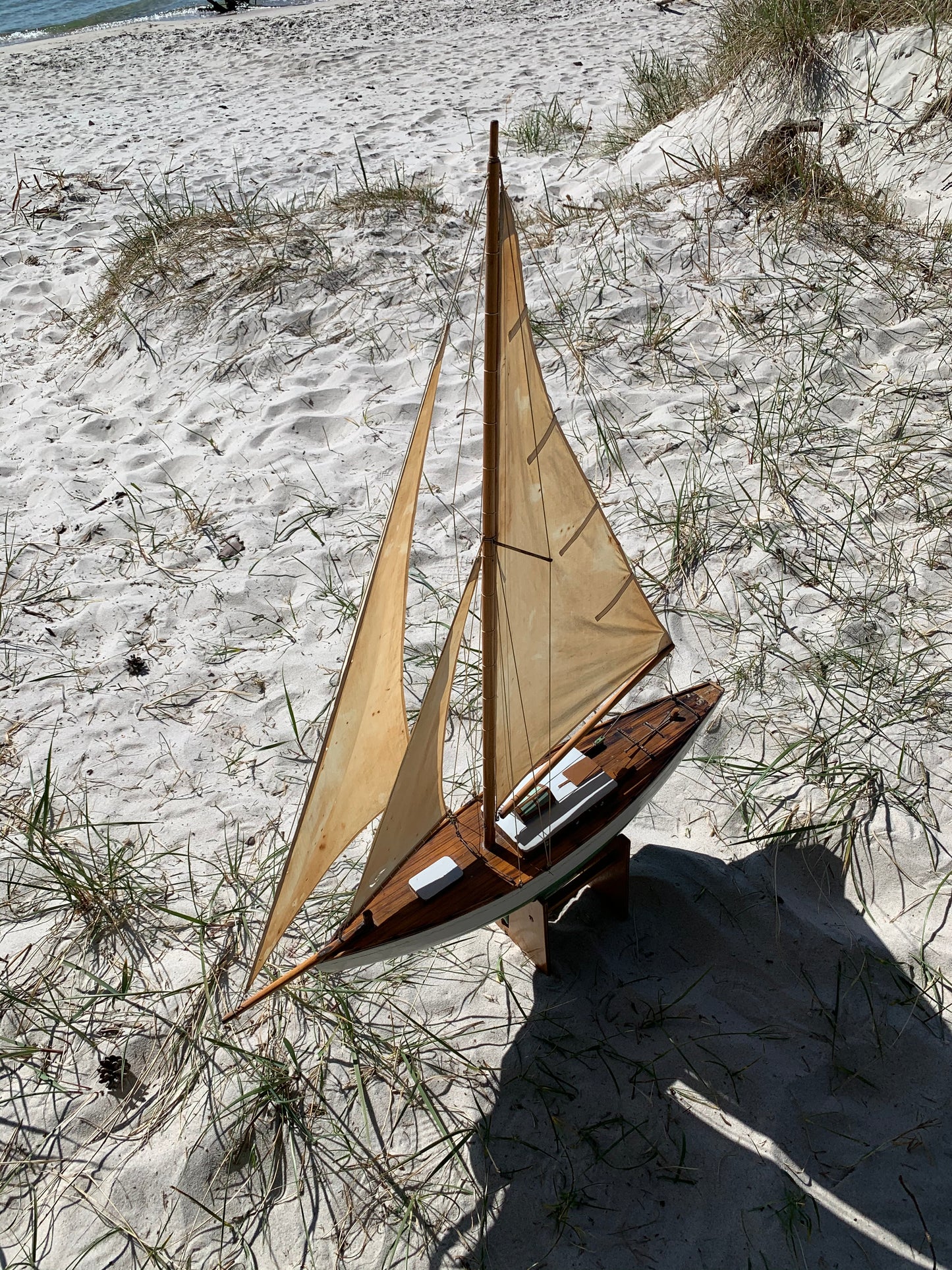 Modellschiff aus Holz