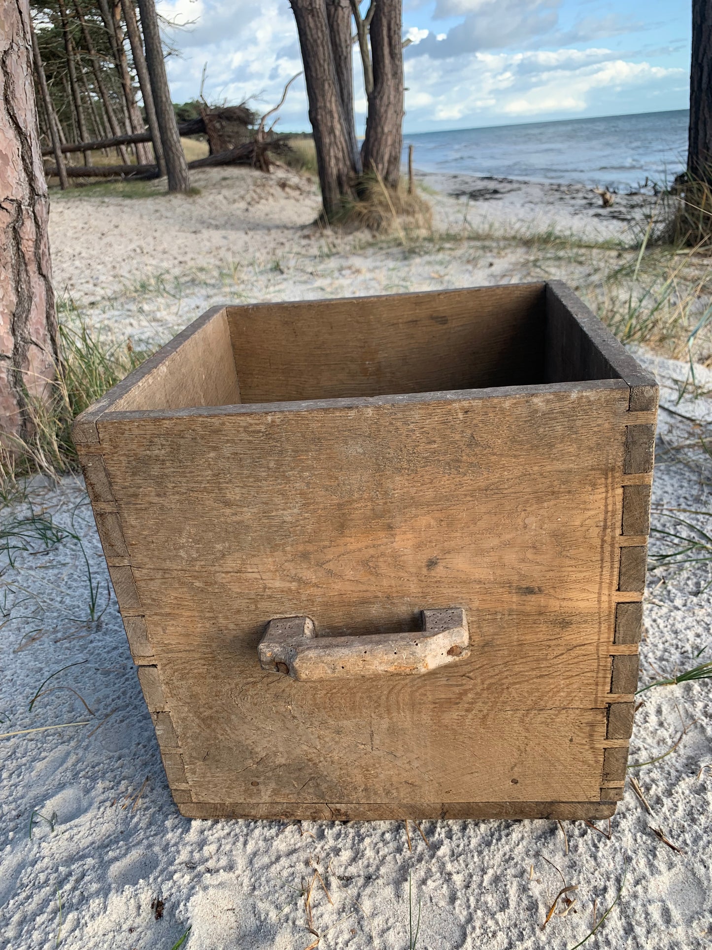 Holzkiste mit Tragegriff