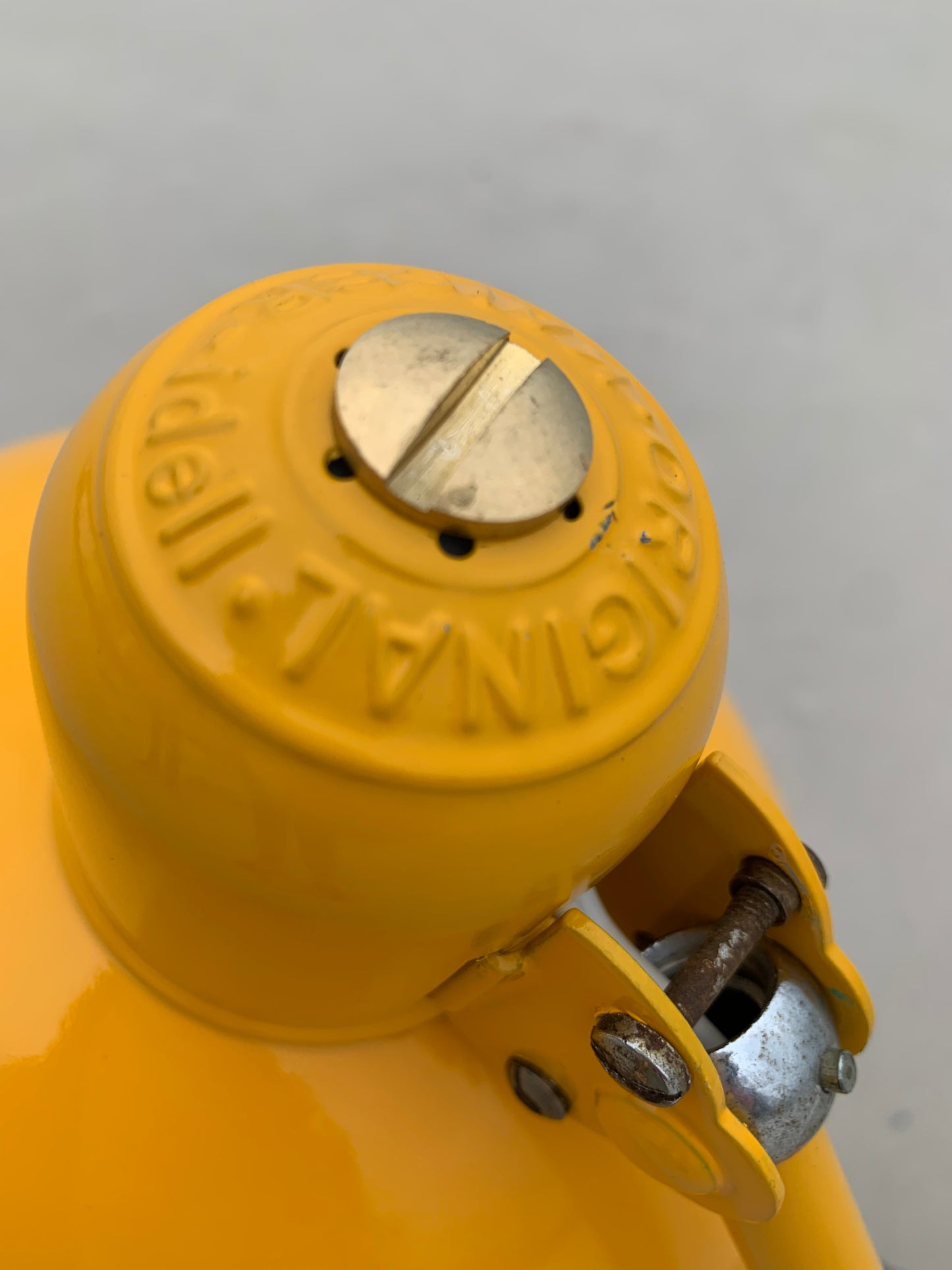 Kaiser Idell 6556 - Gelb
