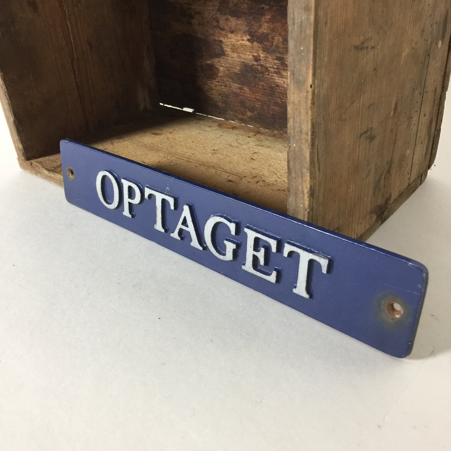 Lustiges Schild mit klarer Botschaft