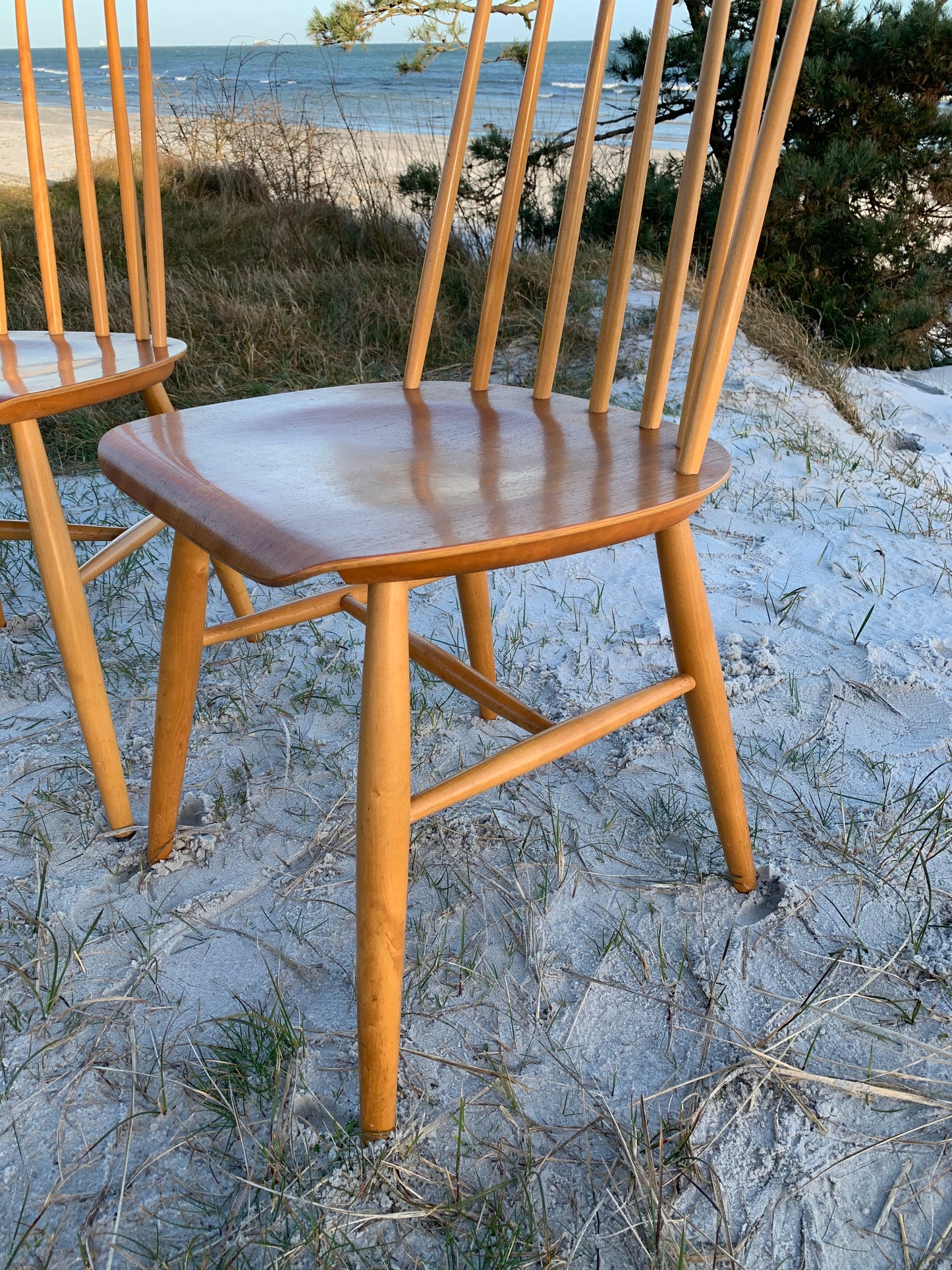 Zwei wunderschöne Schaukelstühle - zusammen als Set erhältlich