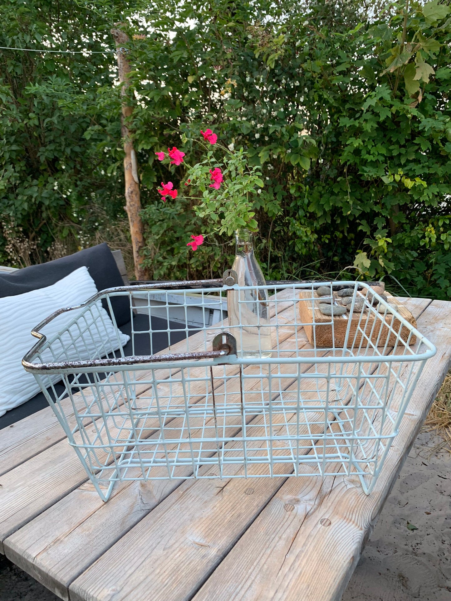 Schöner alter Einkaufskorb mit Patina