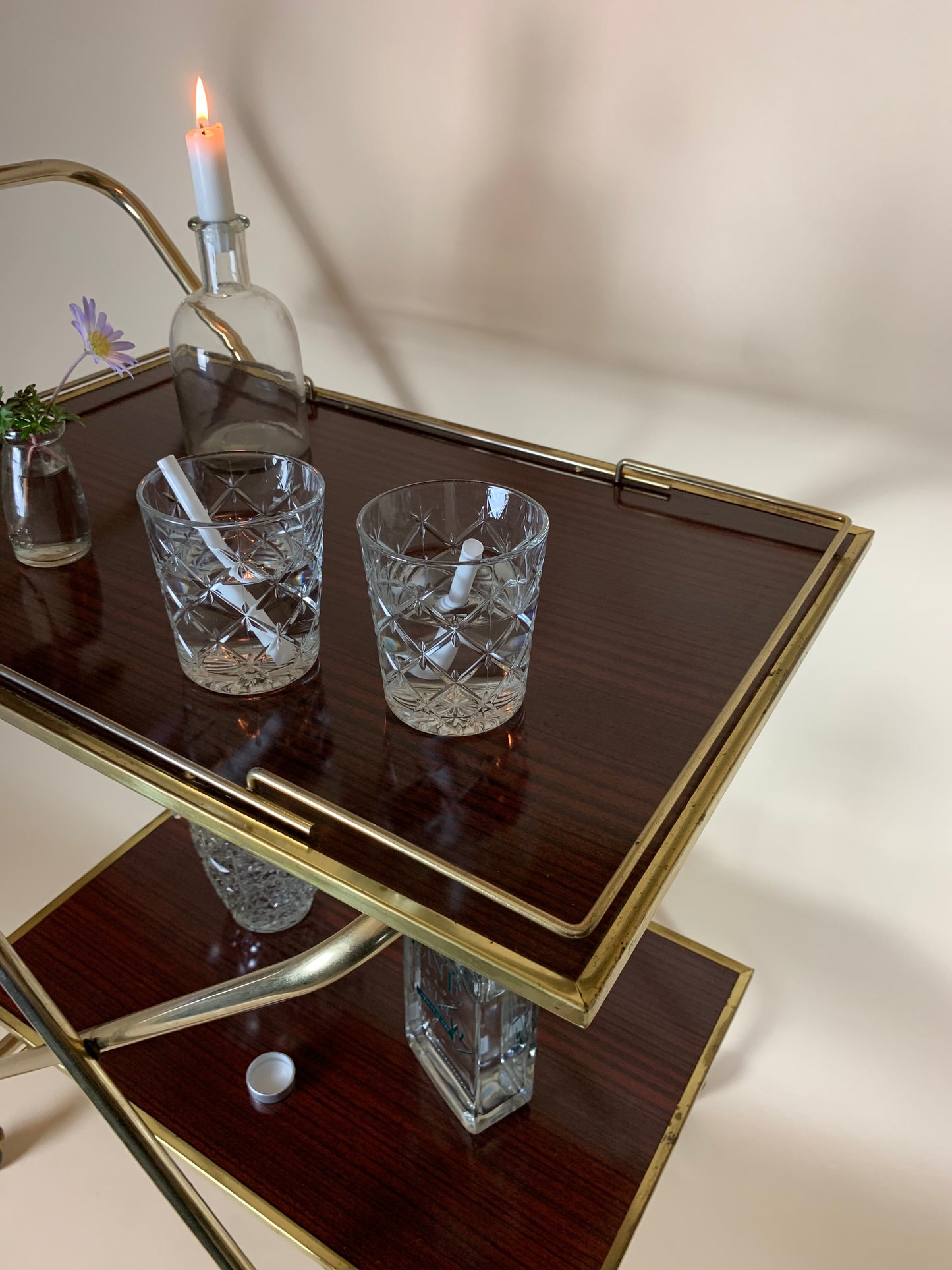 Bartisch oder Barwagen mit Messingrahmen