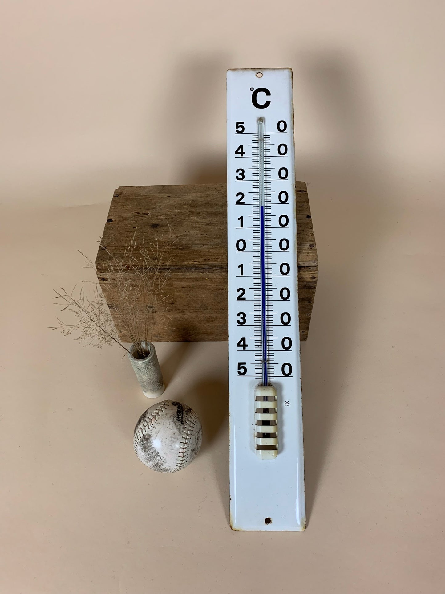 Schönes altes Emaille-Thermometer