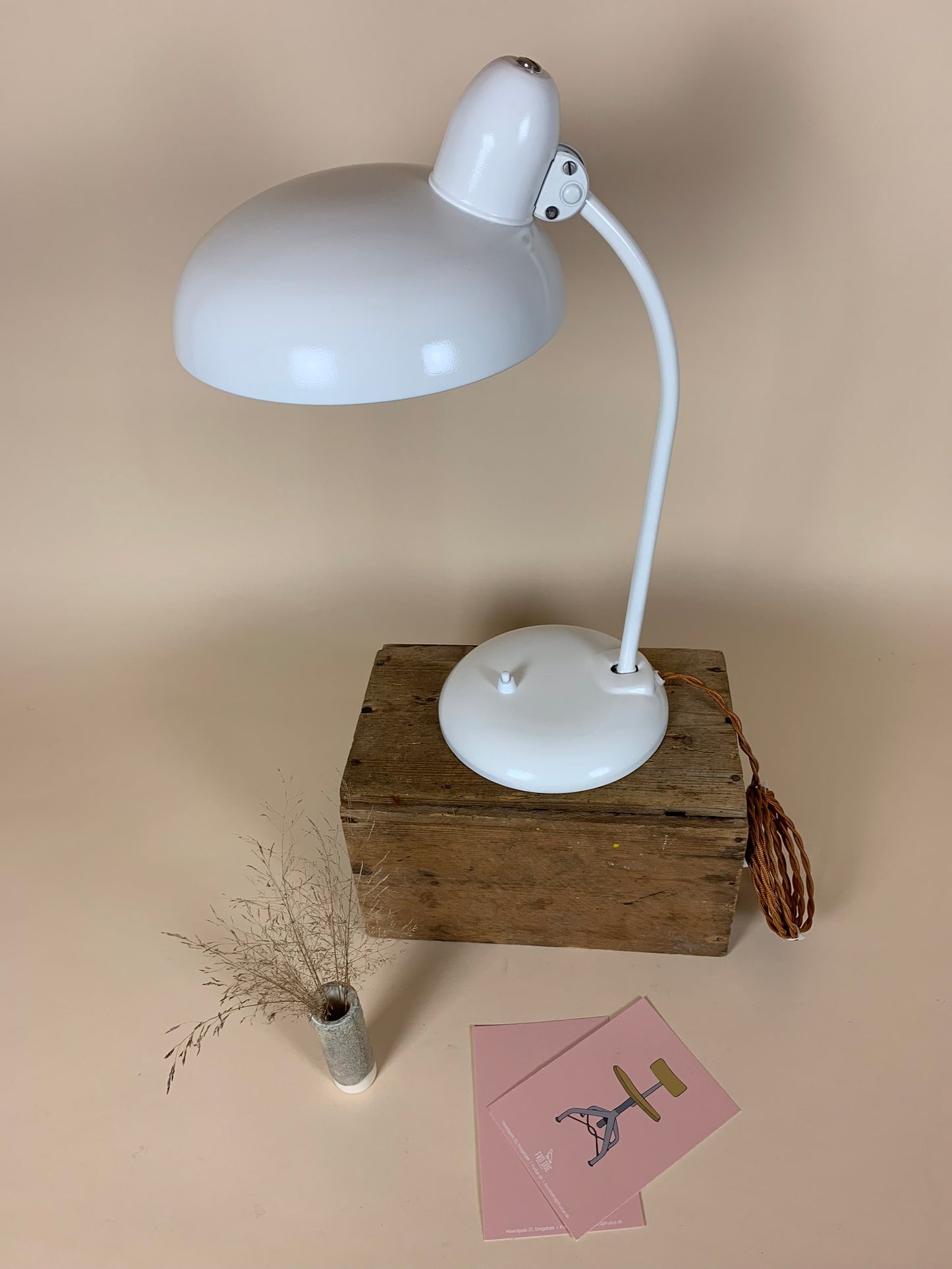 Deutsche Escolux Tischlampe