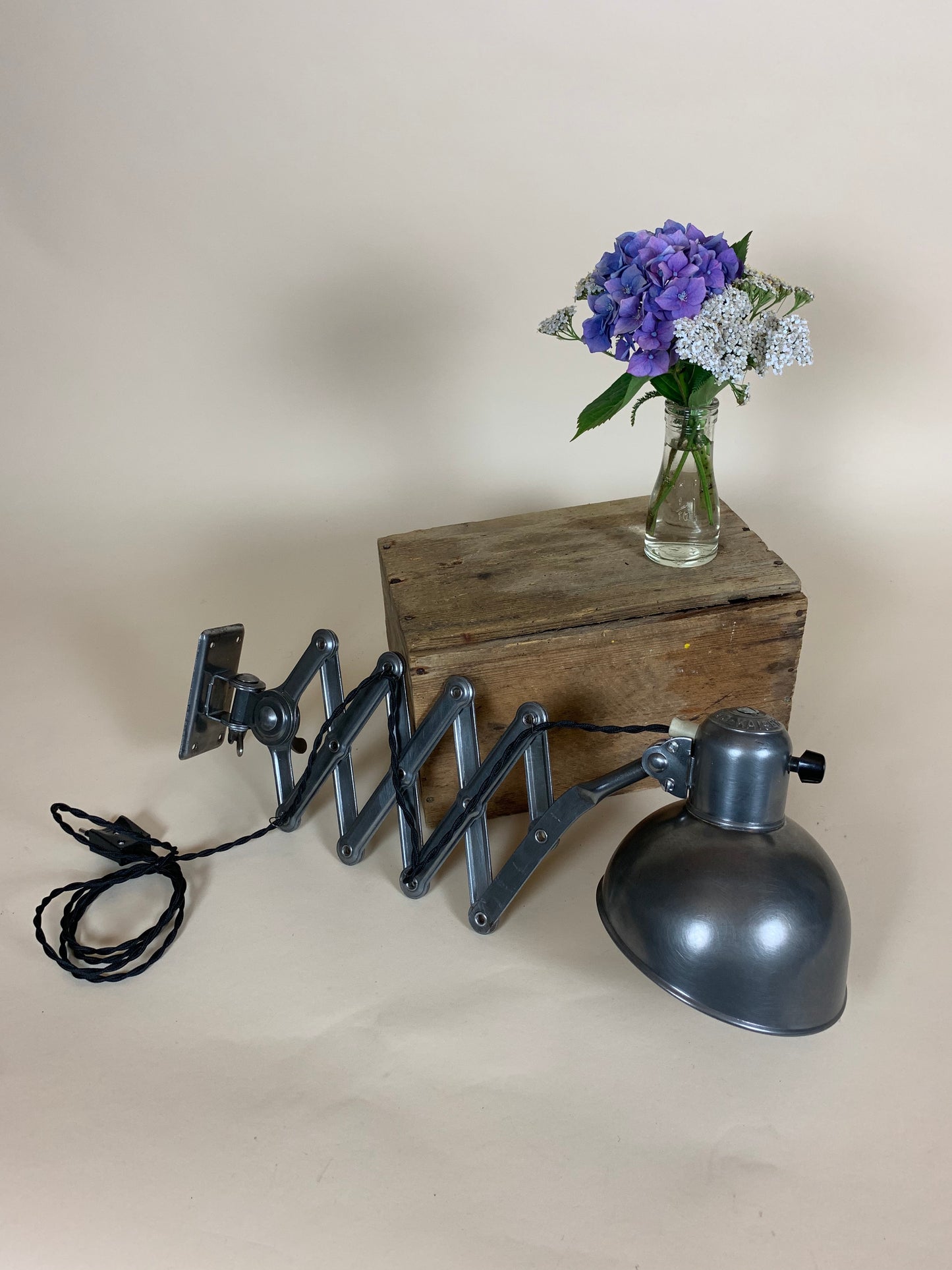 Kaiser Idell 6718- Scherenlampe in roher Ausführung