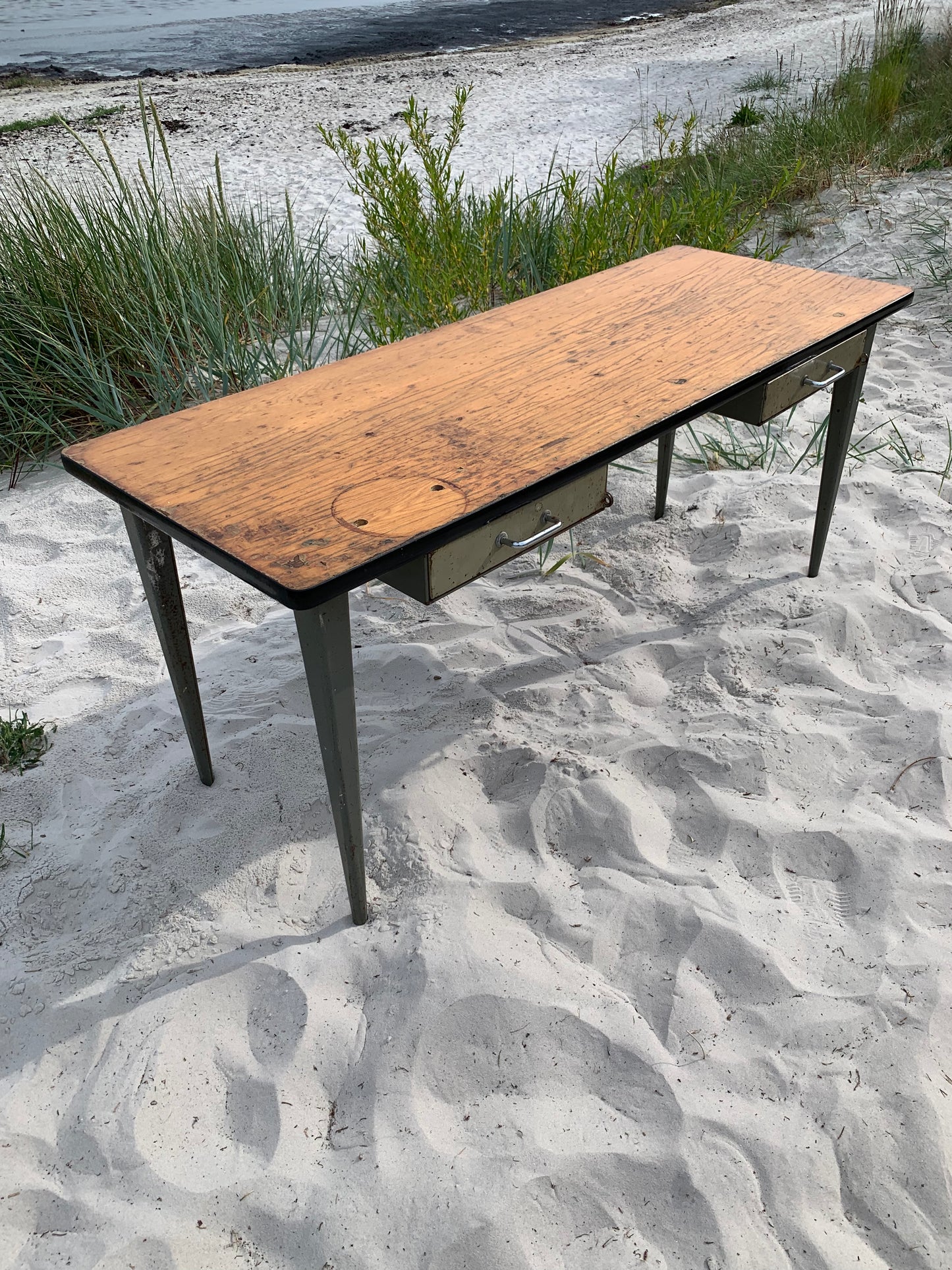 Industrieller Tisch