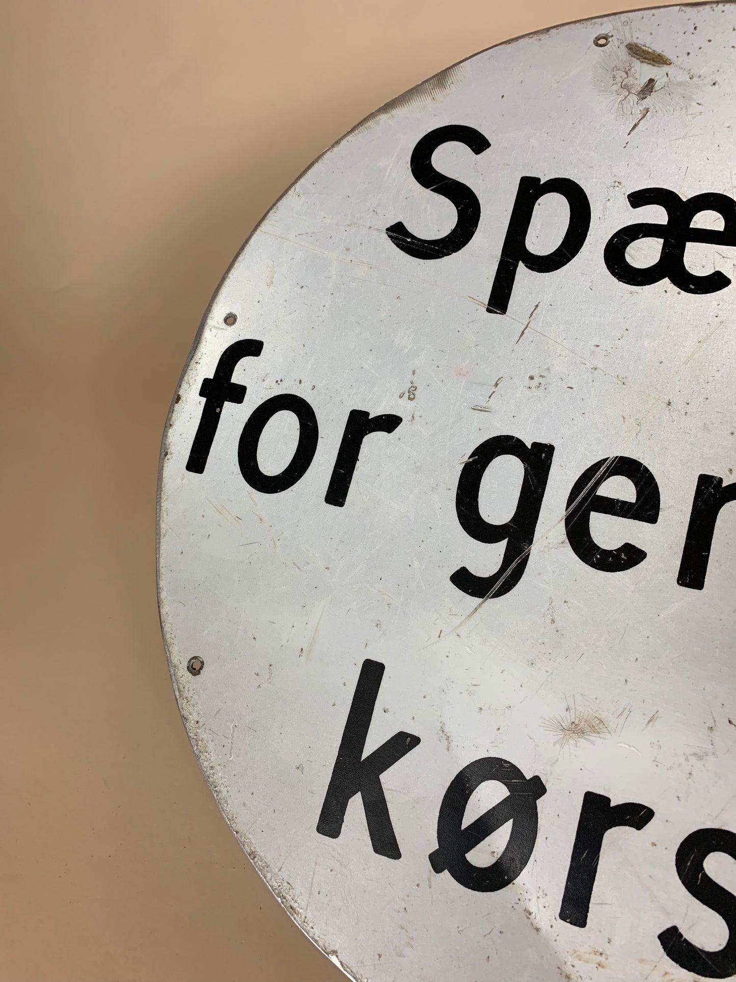 Rundes Schild - Für den Verkehr gesperrt