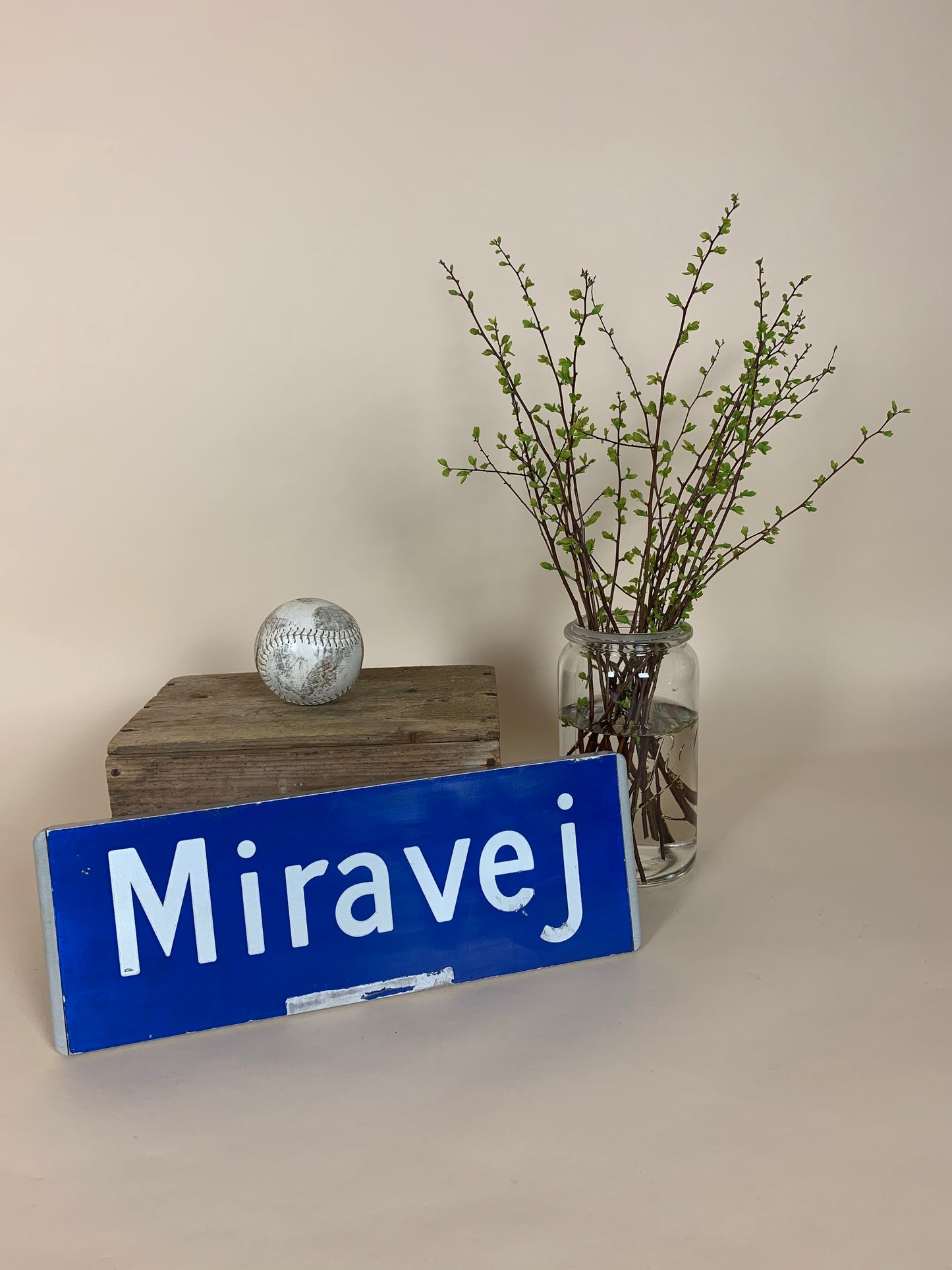 Straßenschild - Miravej