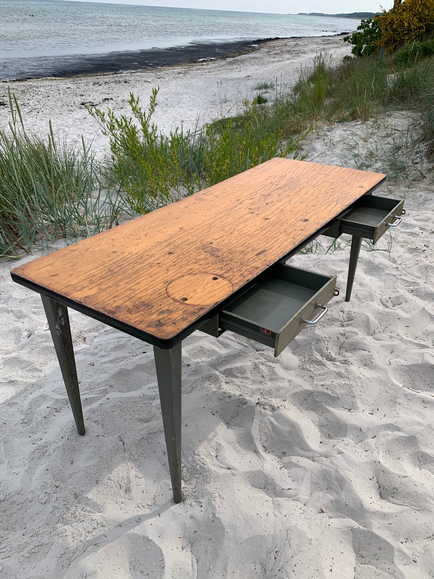 Industrieller Tisch