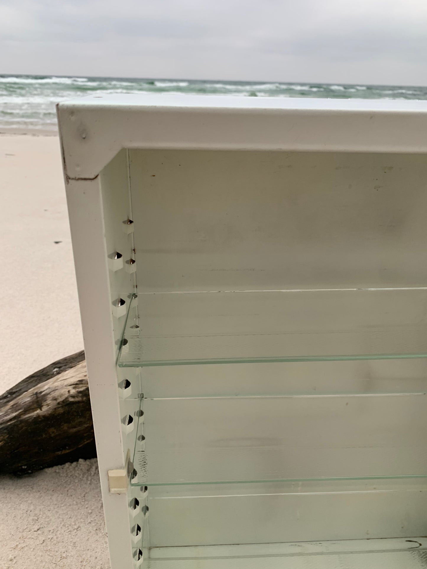 Medizinschrank mit Spiegel