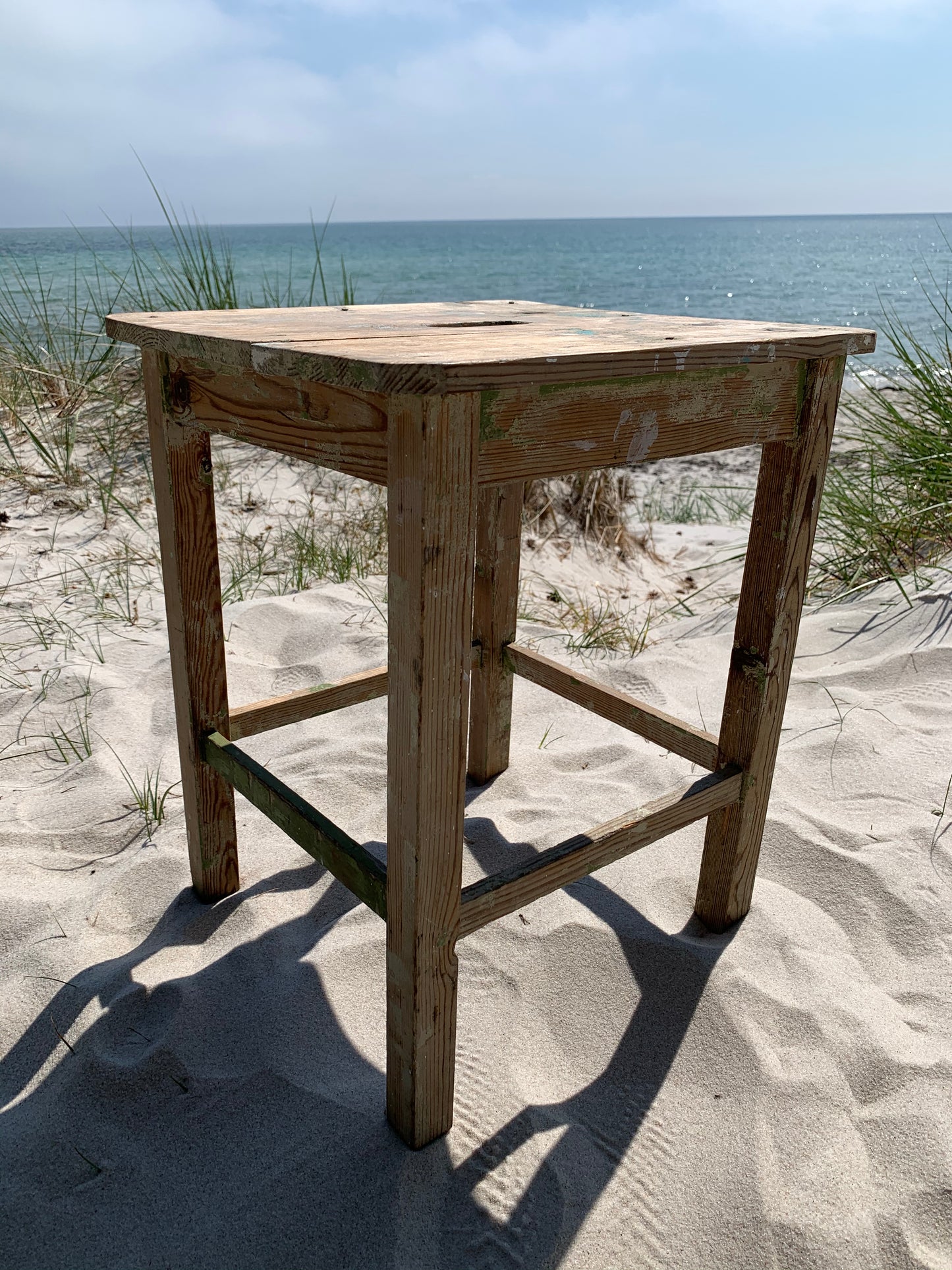 Der Hocker mit viel schöner Patina