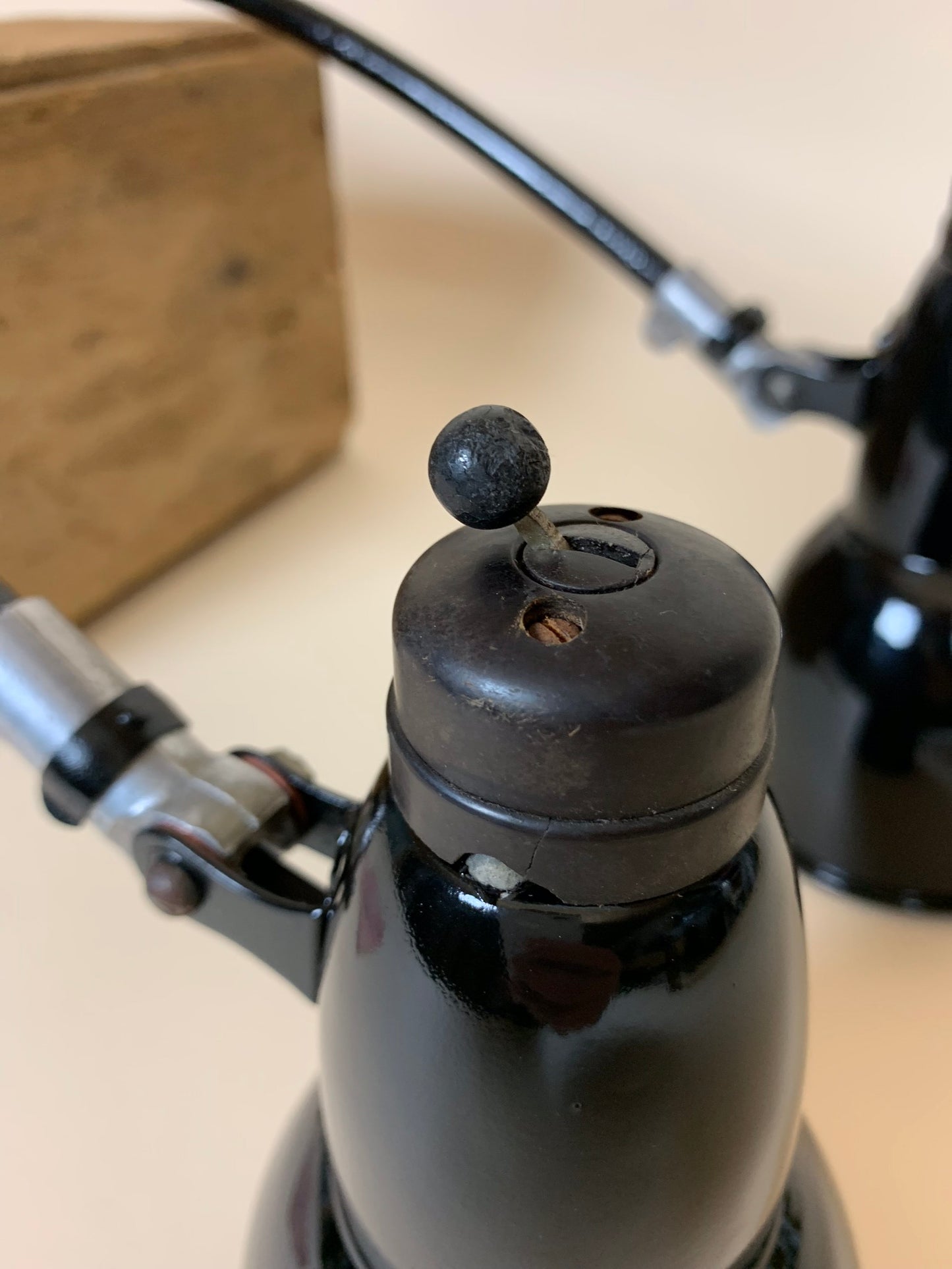Schwarze Lampe - einzeln verkauft (Preis gilt pro Stück)