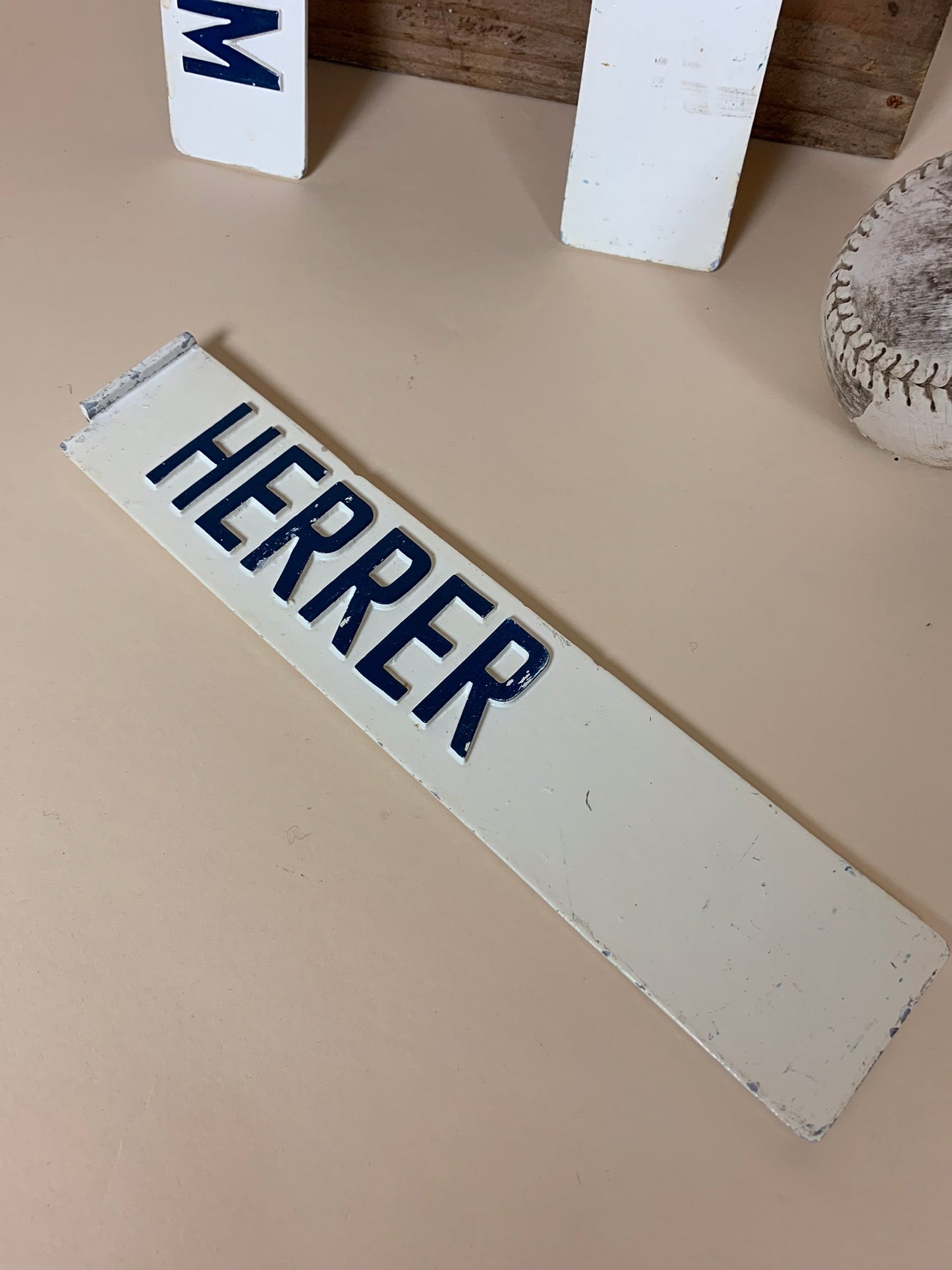 Schilder mit Text - werden einzeln verkauft, der Preis ist pro STCK.