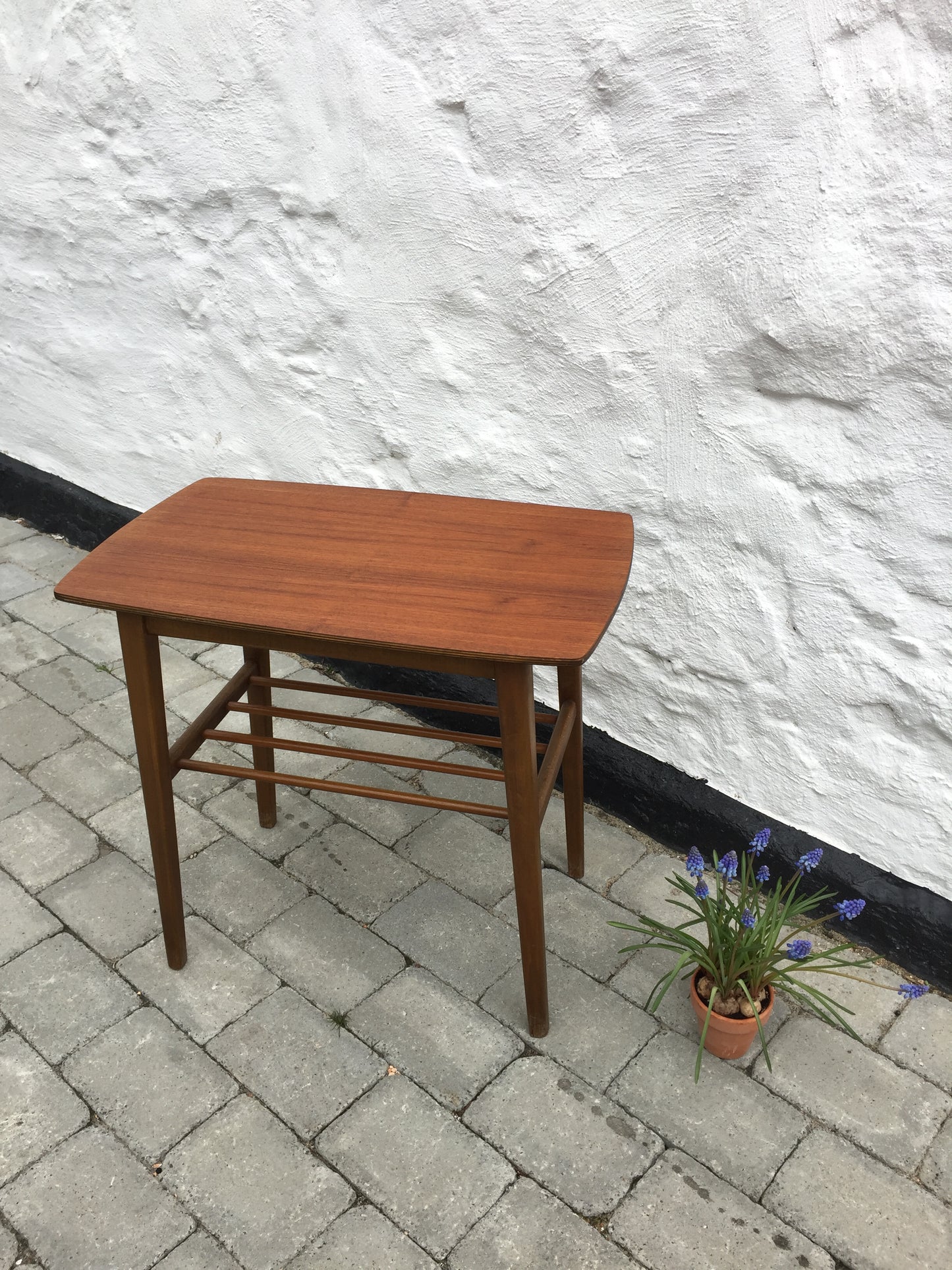 Schöner kleiner Tisch