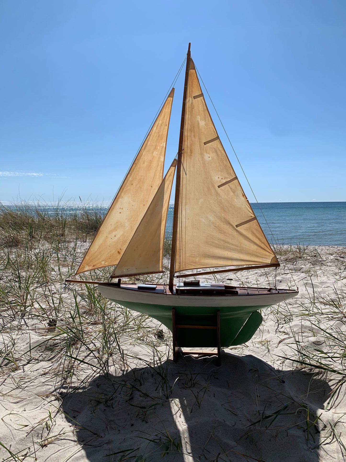 Modellschiff aus Holz