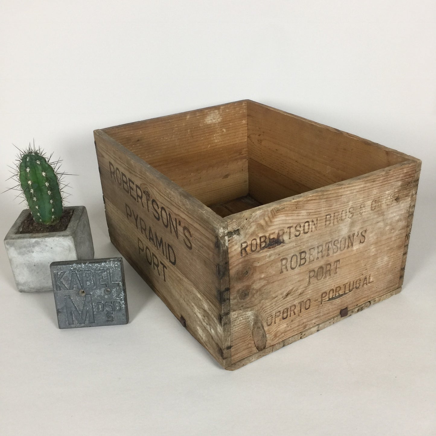 Holzkiste ursprünglich für Portwein
