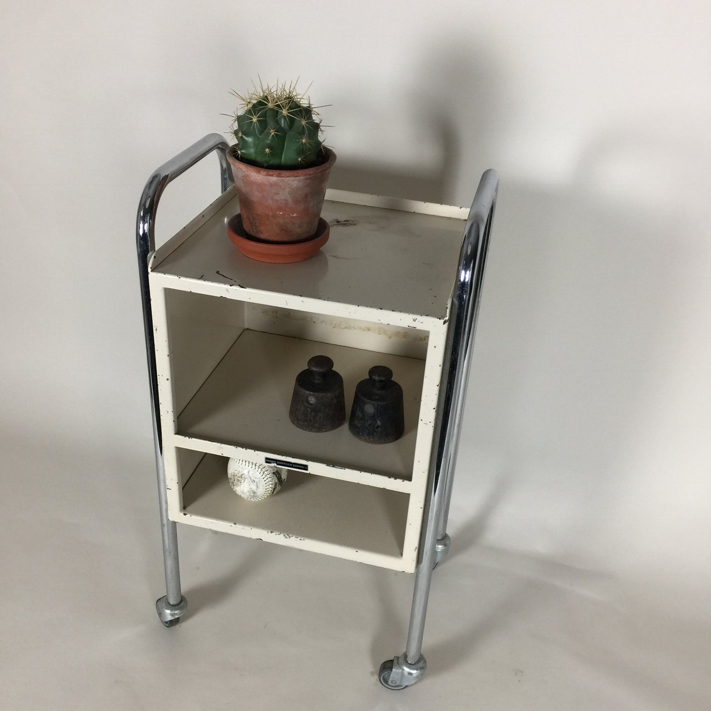 Rolltisch aus der Röntgenklinik