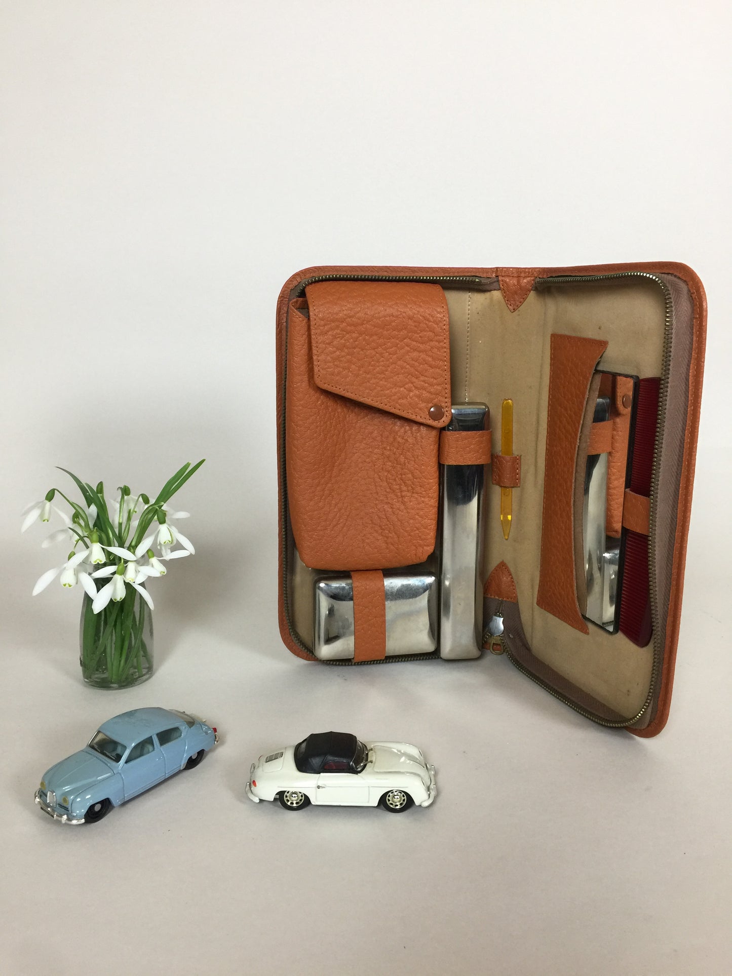Schönes Vintage-Etui für Ihre Toilettenartikel