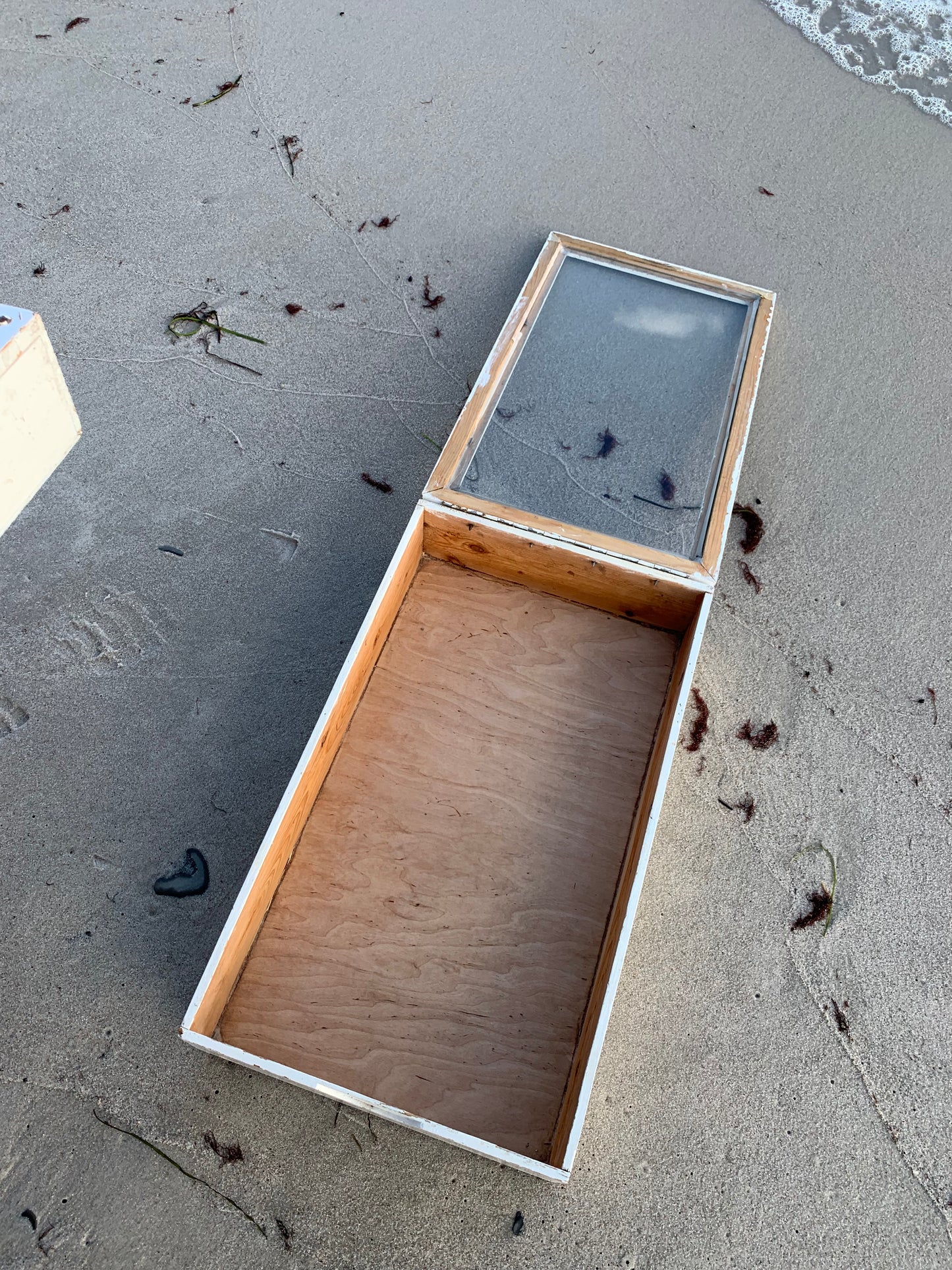 Alte Glasvitrine aus dem schwedischen Karamellgeschäft