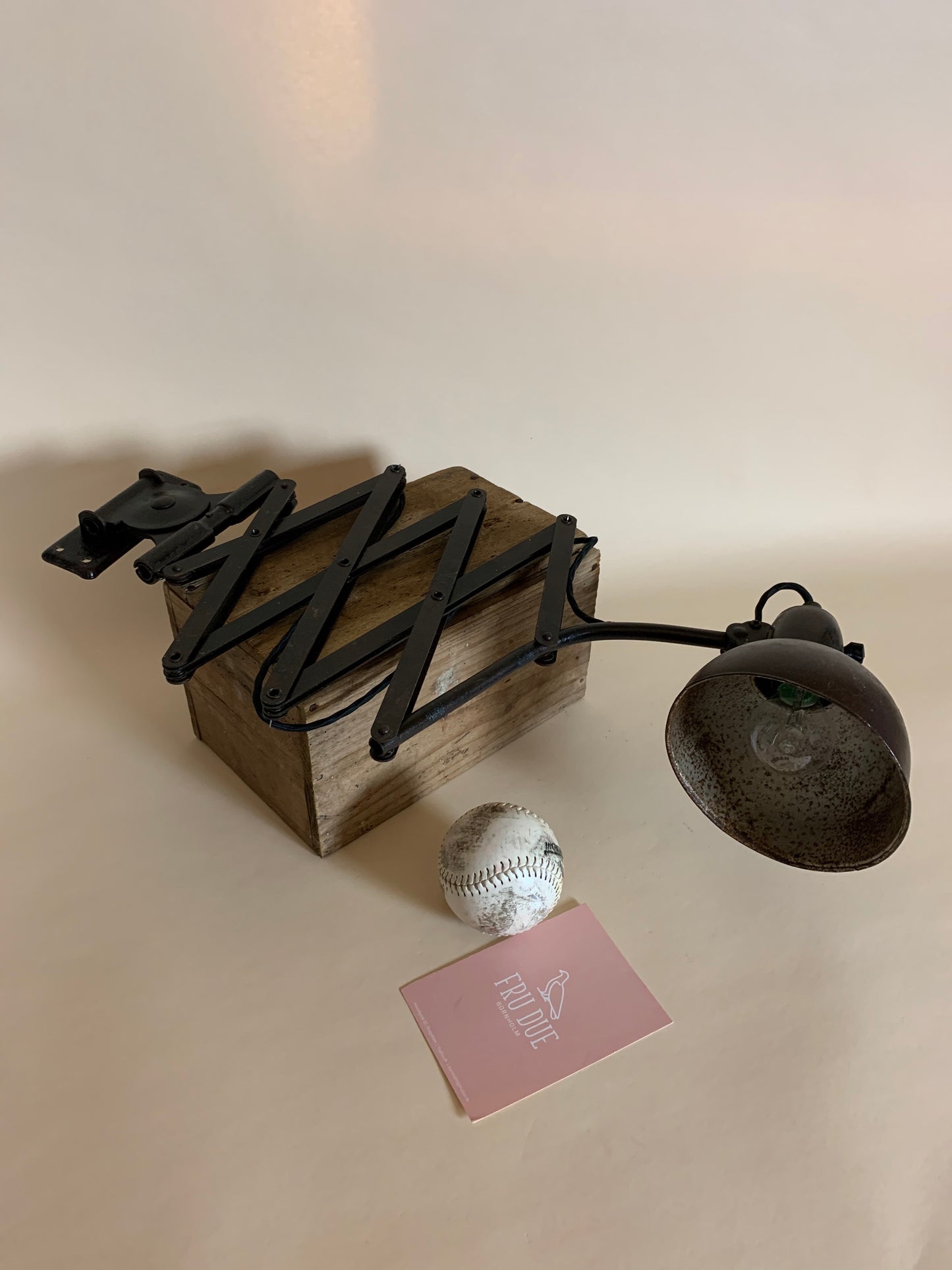 Kaiser Idell Scherenlampe - Rohe Ausführung mit schöner Patina
