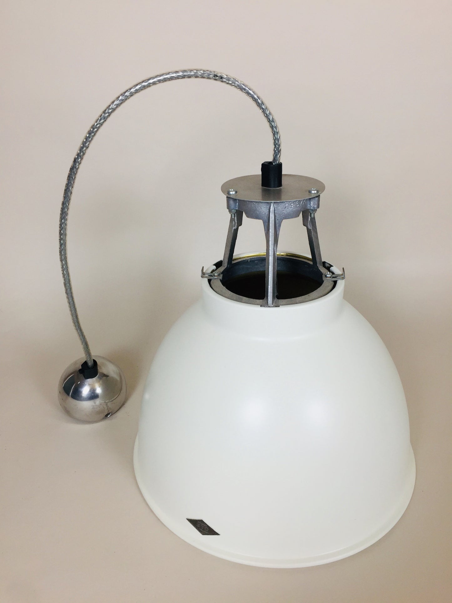 BTC-Lampe weiß mit Gold - Titan
