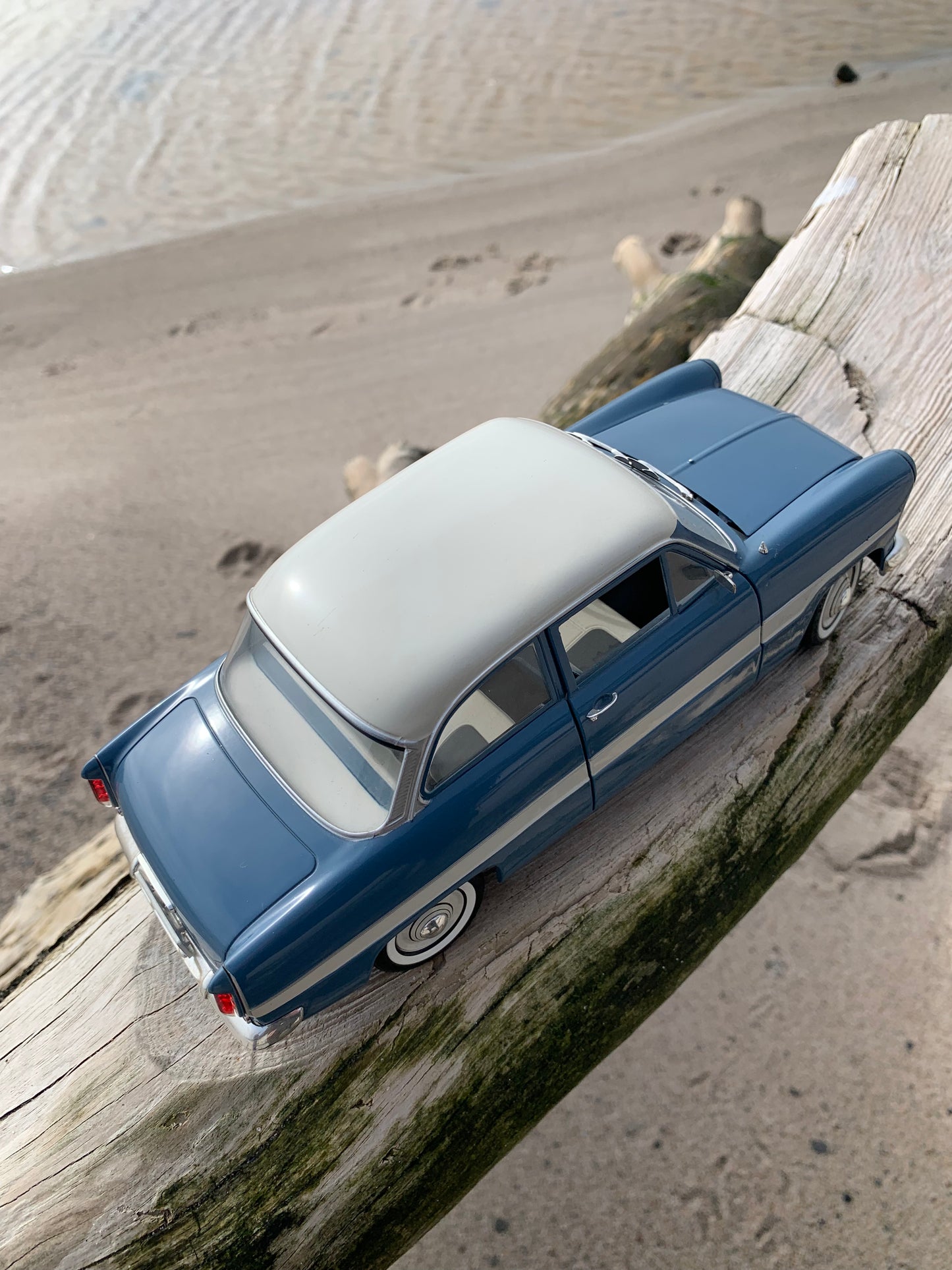 Ford Taunus 12M