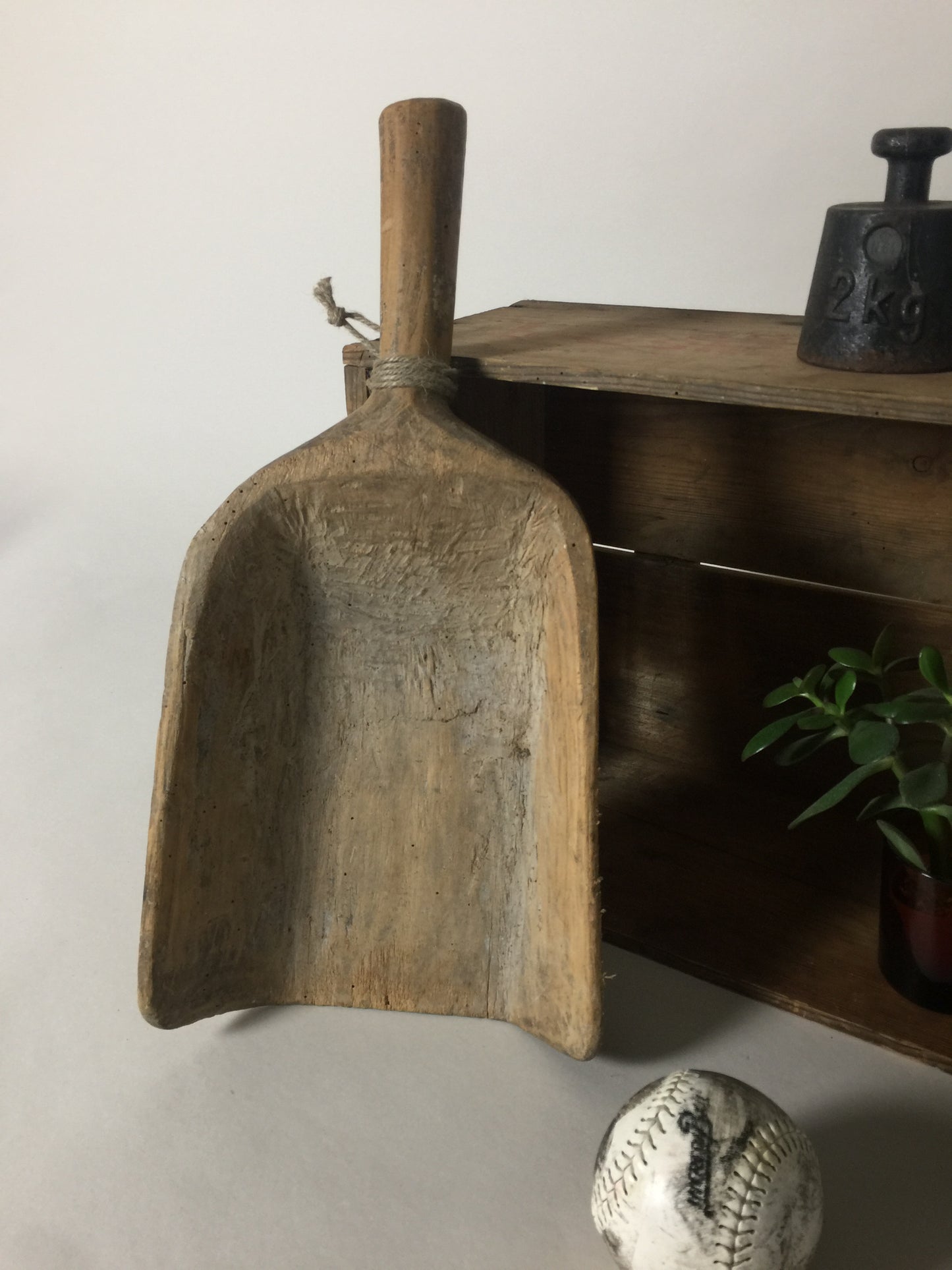 Schöpfkelle aus Holz mit schöner Patina